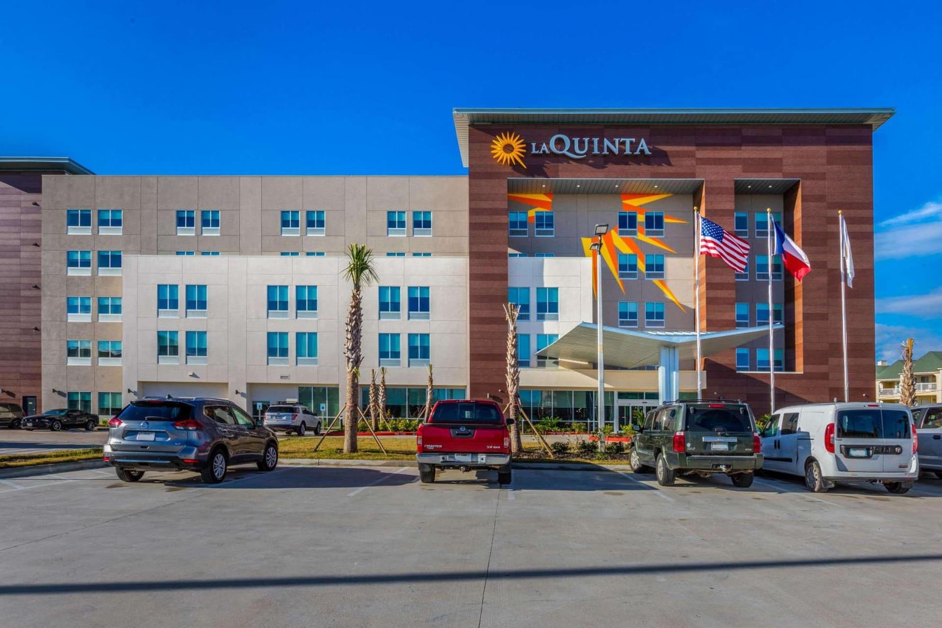 La Quinta Inn & Suites by Wyndham Galveston West Seawall featured exterior or lobby in Galveston, TX — similar hotel