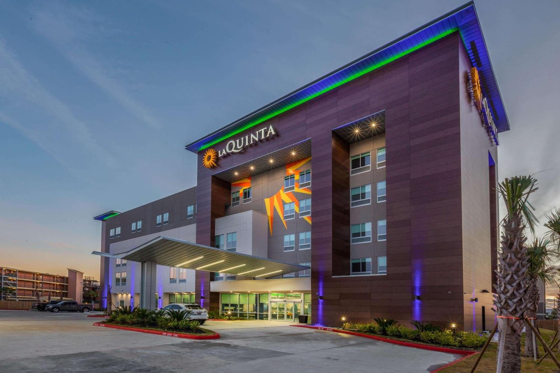 La Quinta Inn & Suites by Wyndham Galveston West Seawall gallery photo in Galveston, TX — image 20