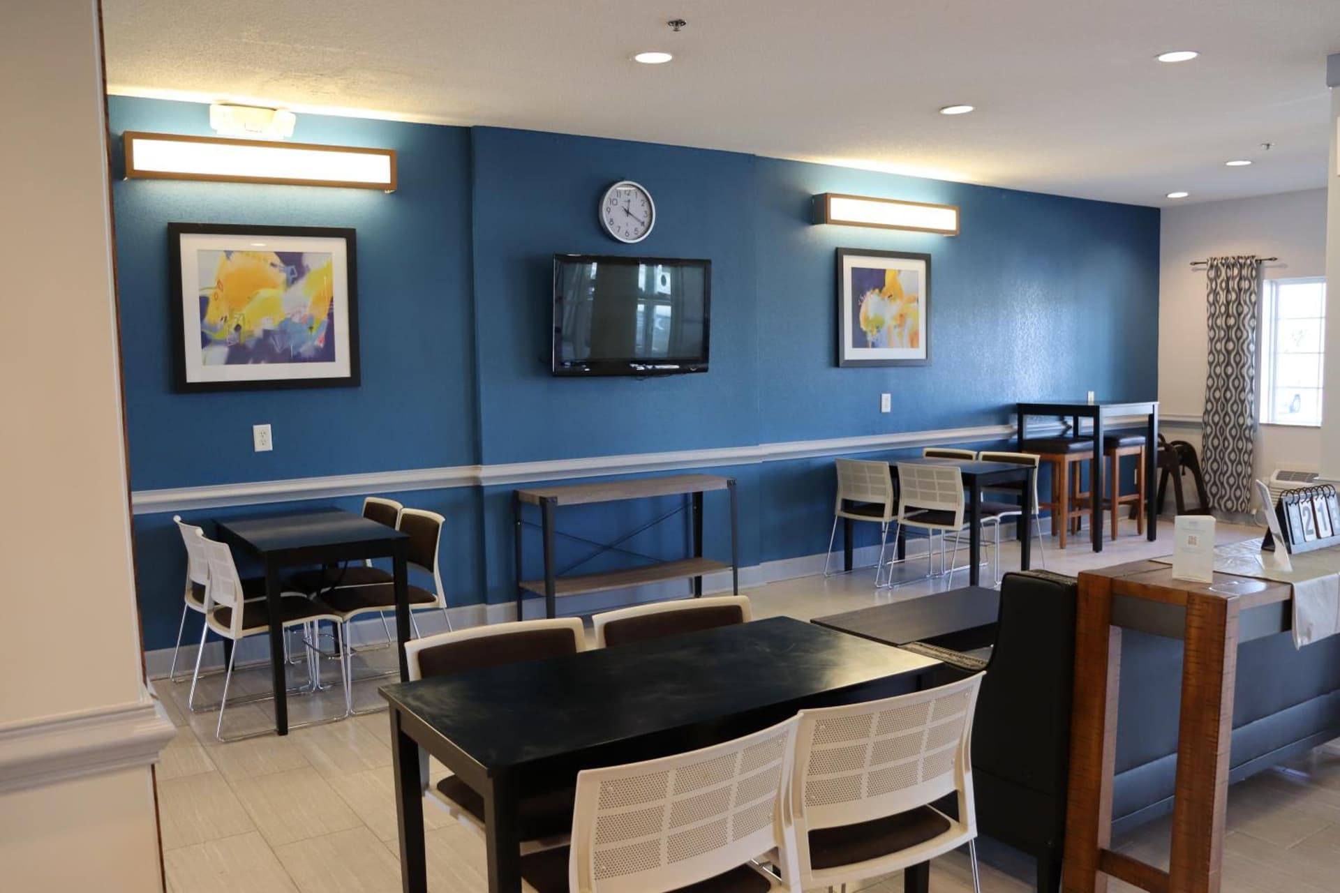 Microtel Inn & Suites by Wyndham Columbus Near Fort Benning gallery photo in Columbus, GA — image 11