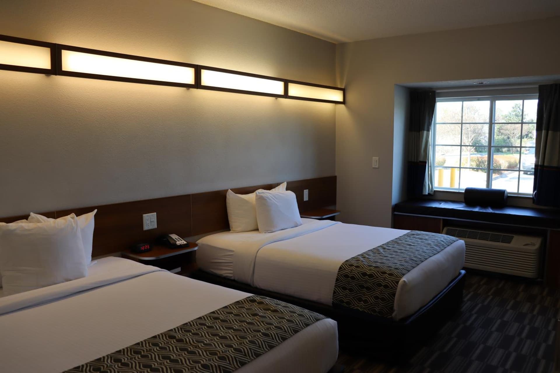 Microtel Inn & Suites by Wyndham Columbus Near Fort Benning gallery photo in Columbus, GA — image 54