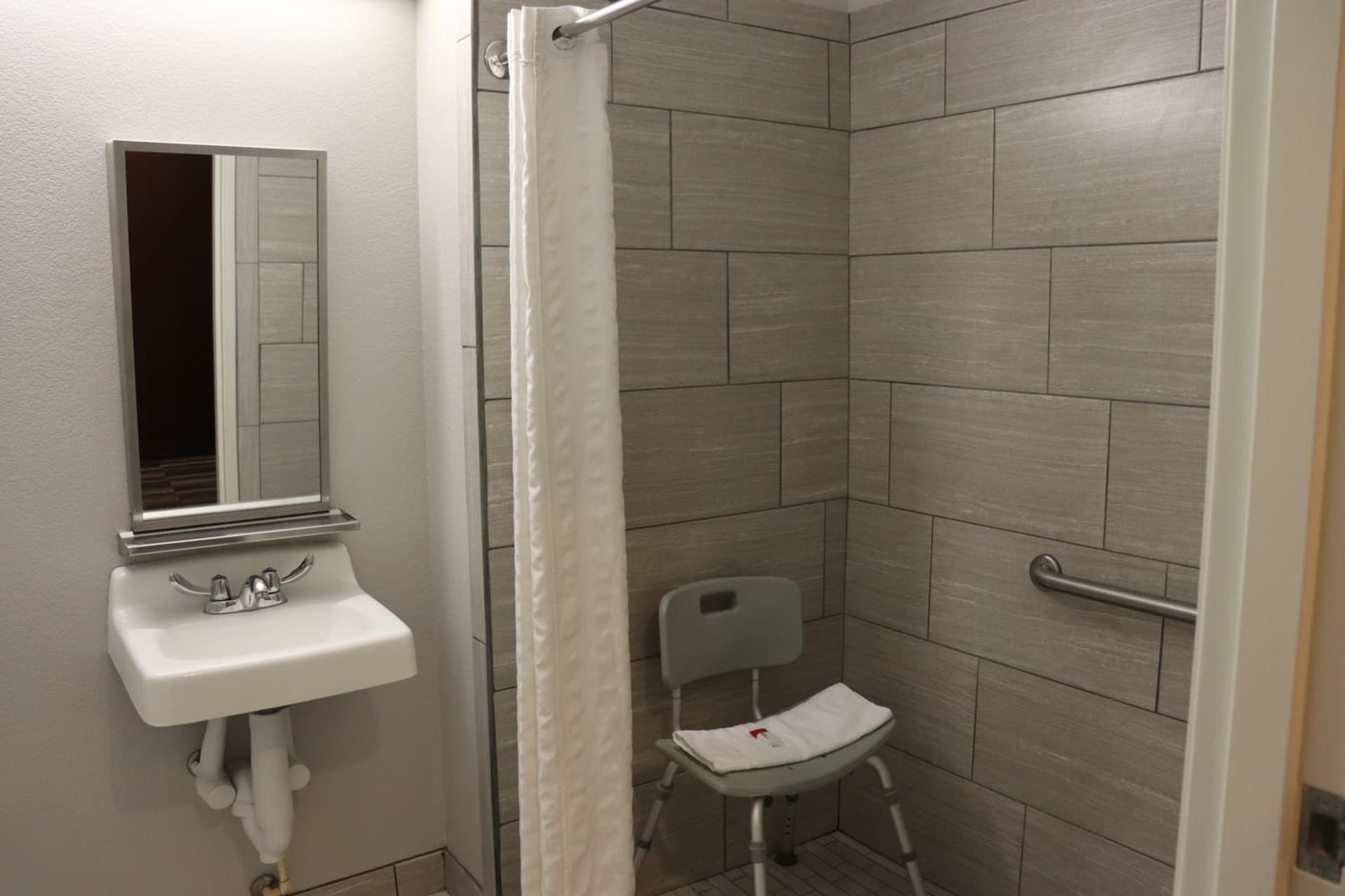 Microtel Inn & Suites by Wyndham Columbus Near Fort Benning gallery photo in Columbus, GA — image 33