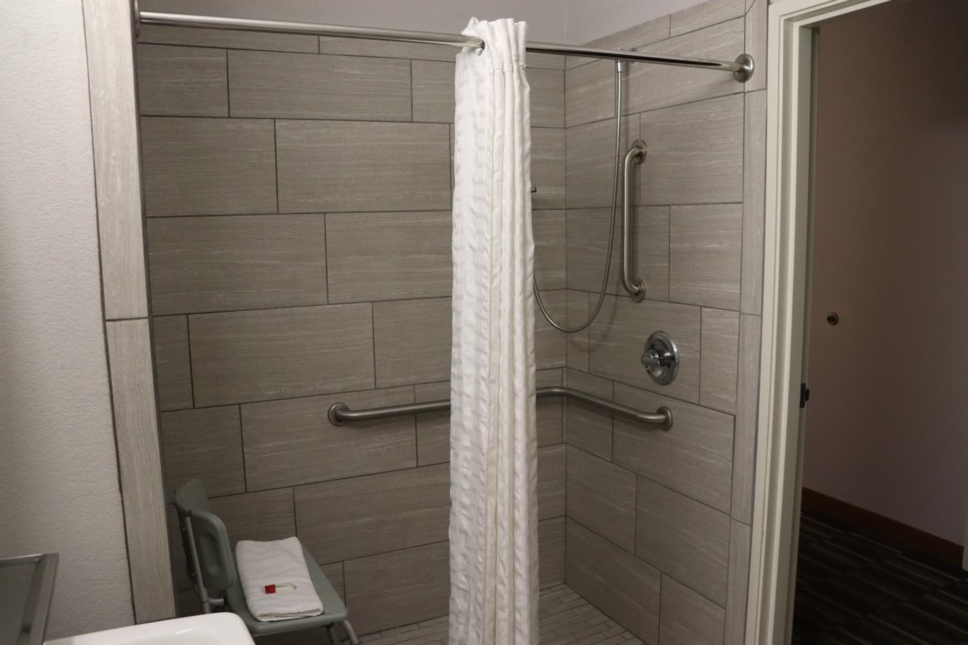 Microtel Inn & Suites by Wyndham Columbus Near Fort Benning gallery photo in Columbus, GA — image 36