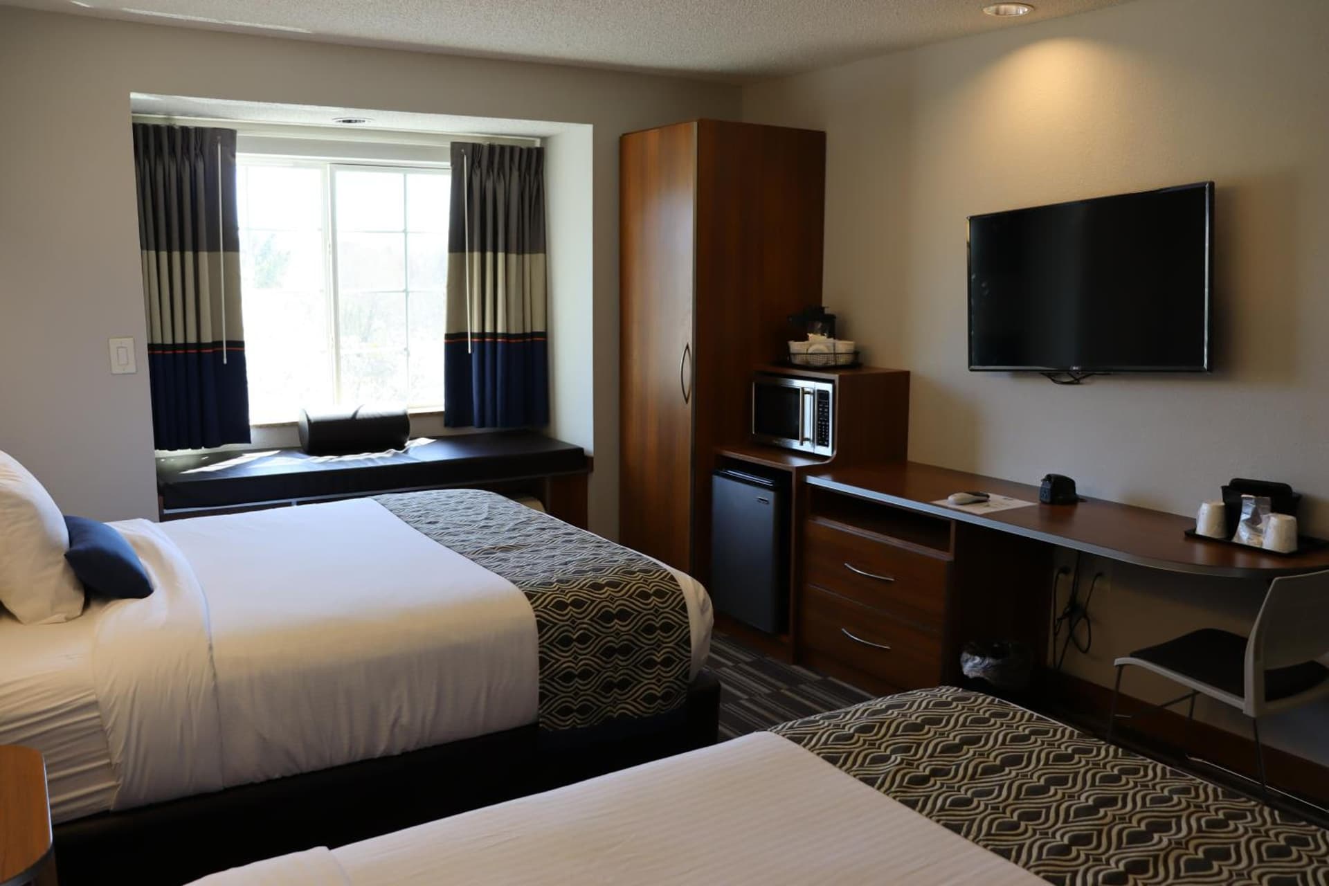 Microtel Inn & Suites by Wyndham Columbus Near Fort Benning gallery photo in Columbus, GA — image 23