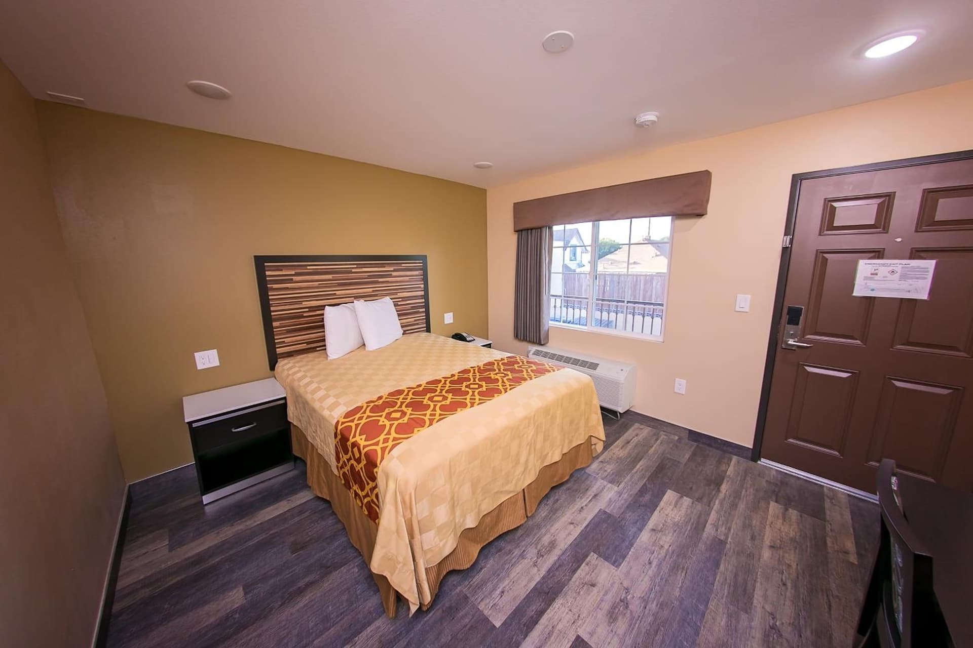 GAREY MOTEL gallery photo in Pomona, CA — image 12