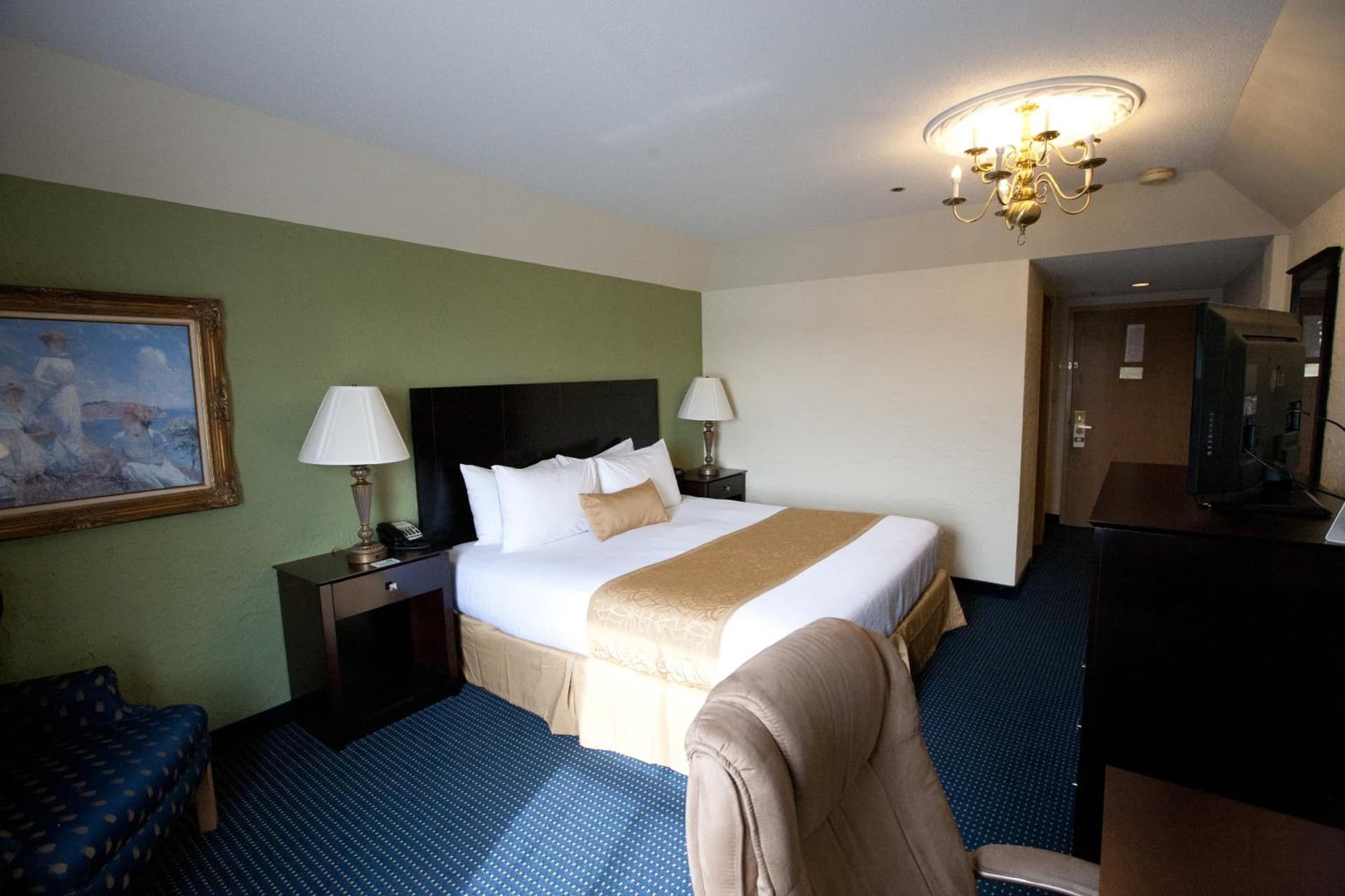 Chateau Hotel and Conference Center gallery photo in Bloomington, IL — image 79