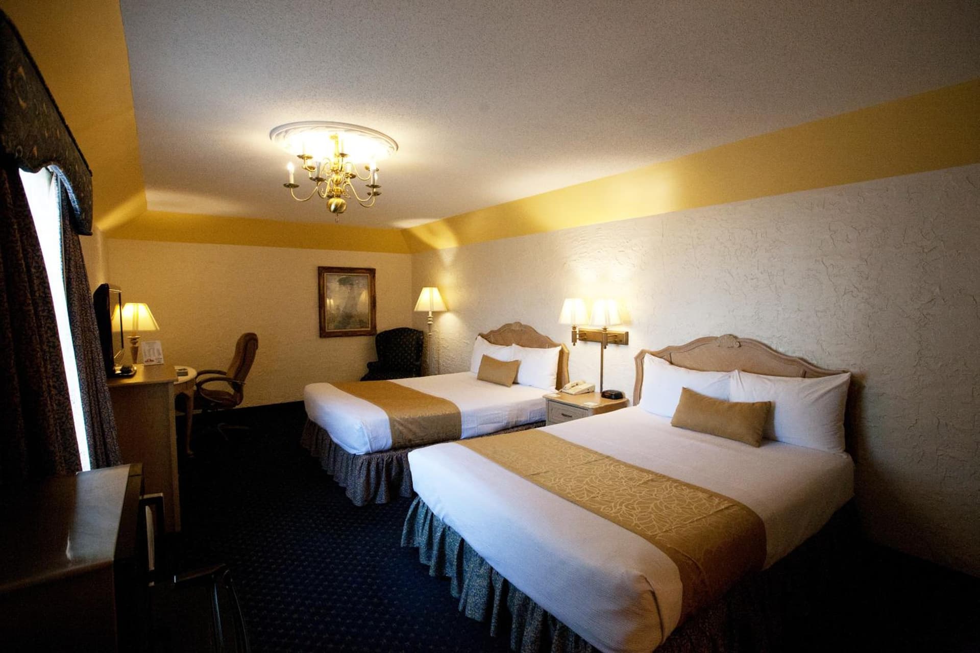 Chateau Hotel and Conference Center gallery photo in Bloomington, IL — image 60