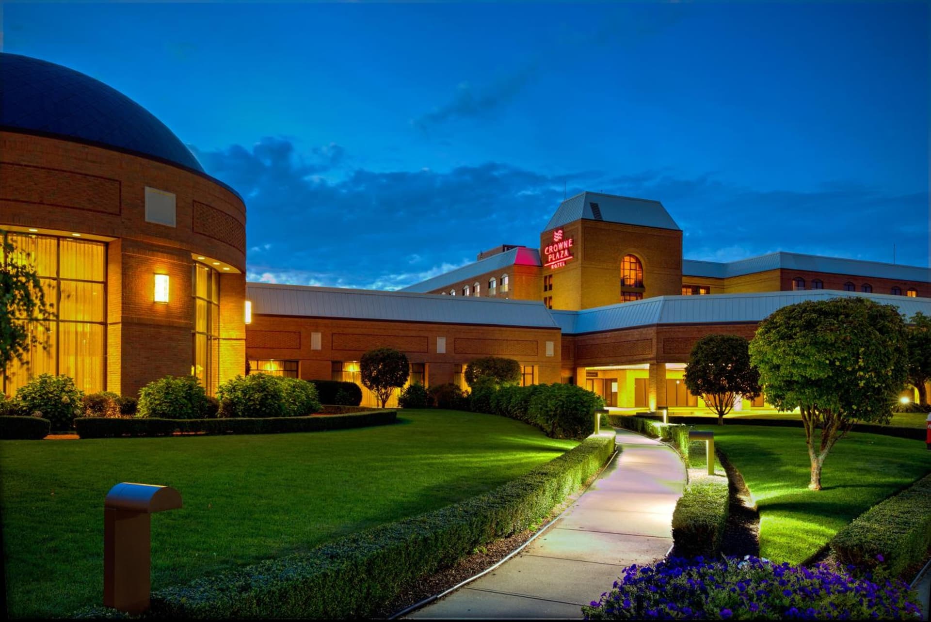 Crowne Plaza Providence-Warwick (Airport) by IHG interior in Warwick, RI — gallery photo 2