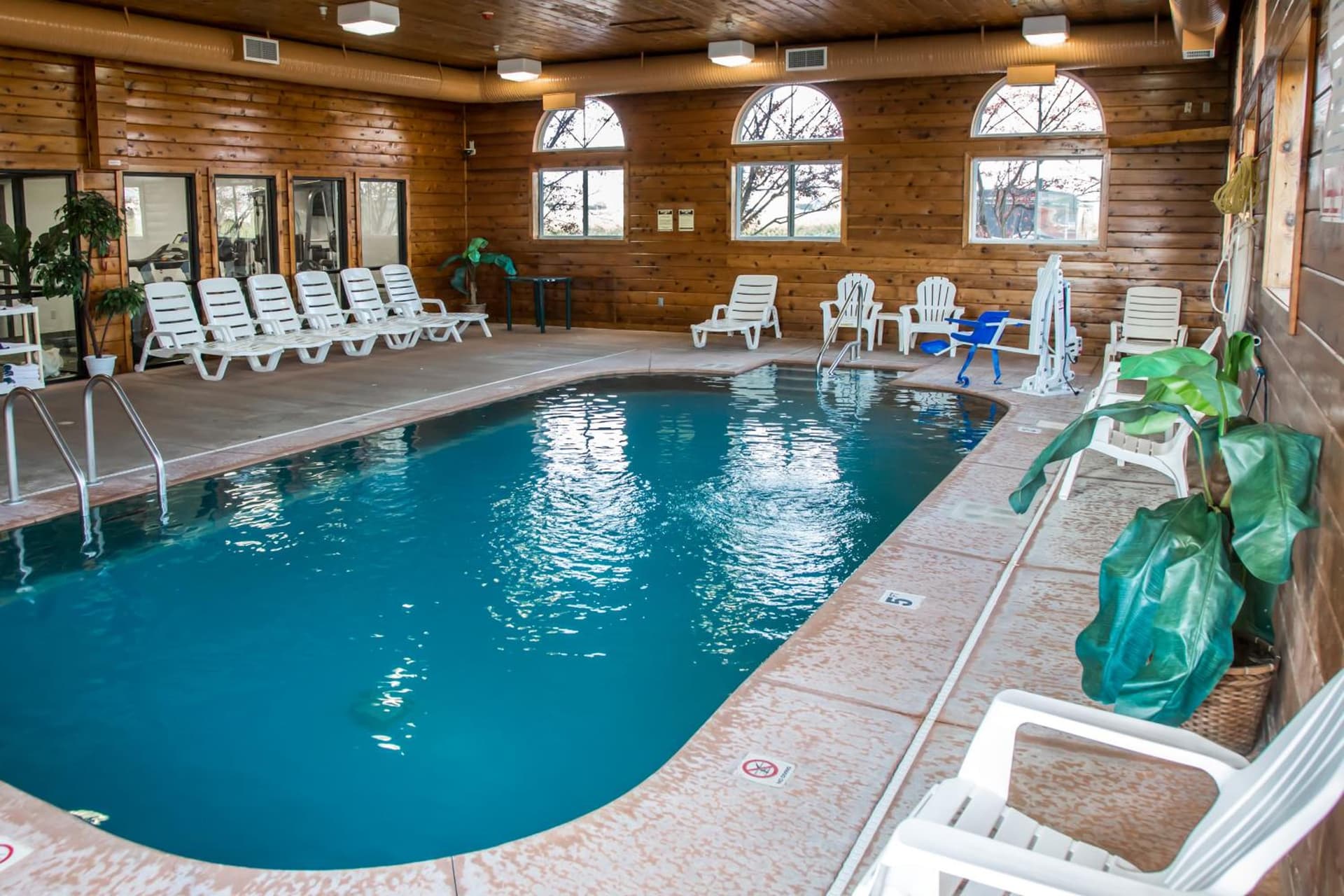 Quality Inn & Suites Loves Park near Rockford property views in Loves Park, IL — gallery photo 3