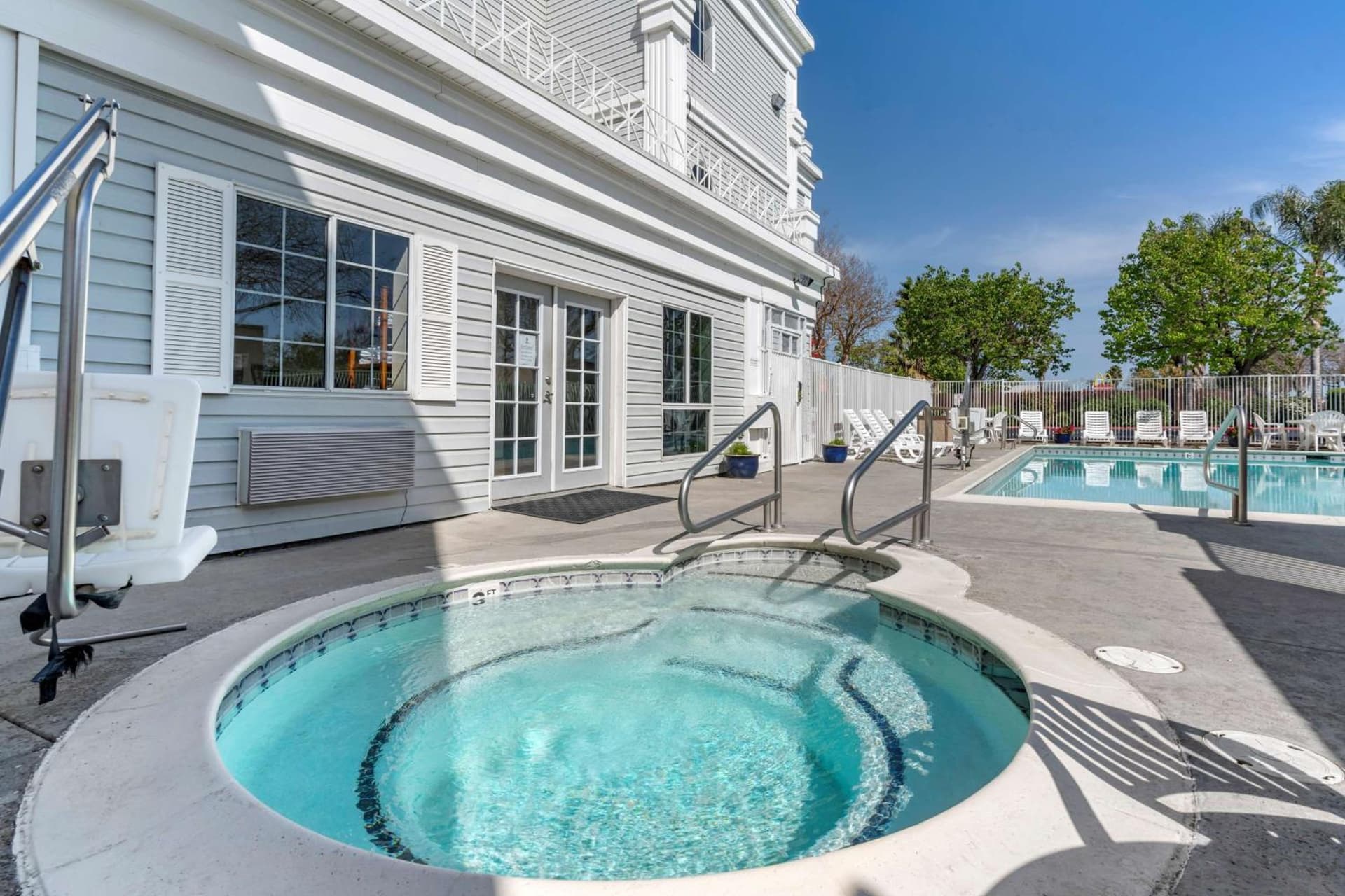 Best Western Luxury Inn gallery photo in Tracy, CA — image 35