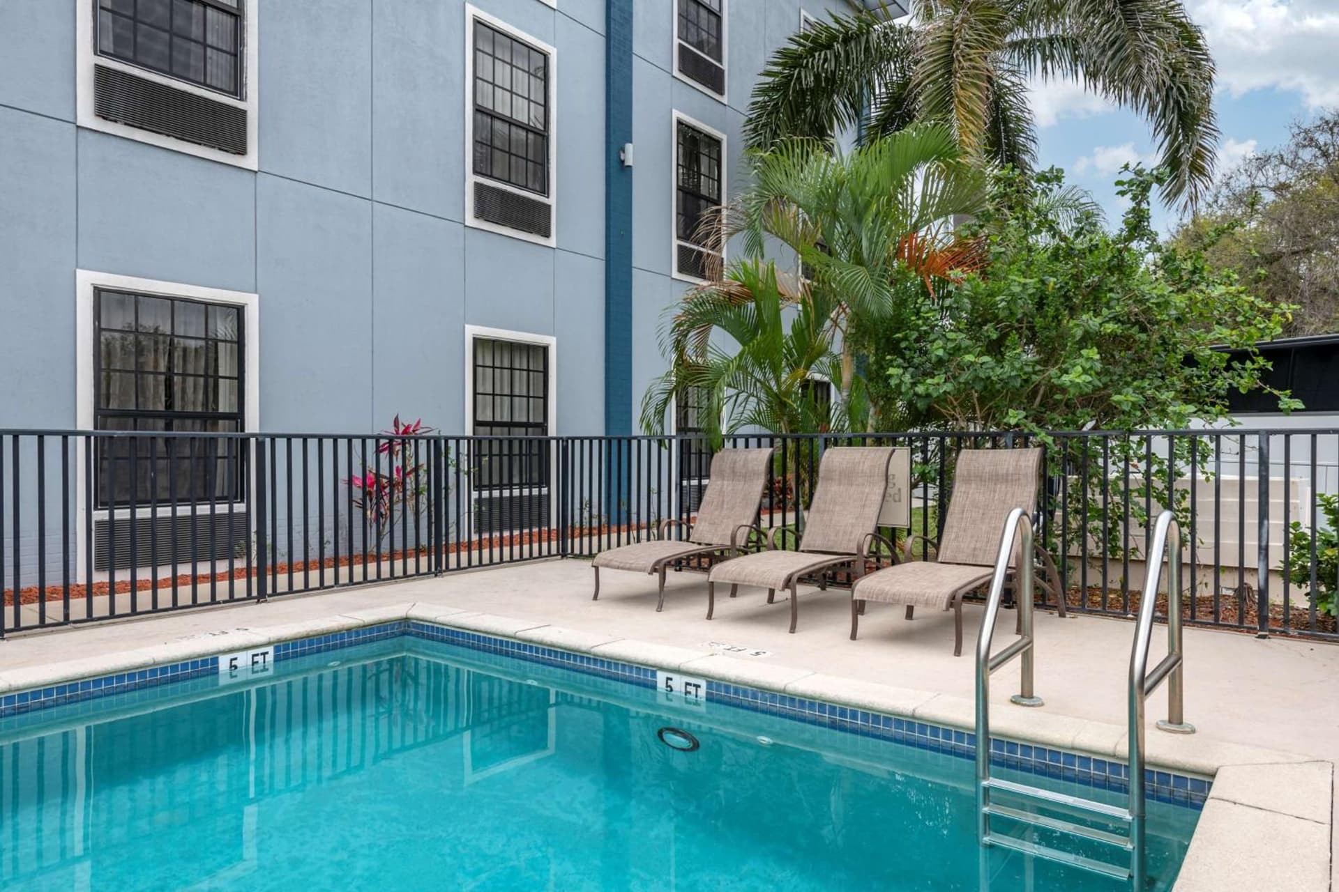 Best Western Plus Bradenton Gateway Hotel gallery photo in Bradenton, FL — image 7
