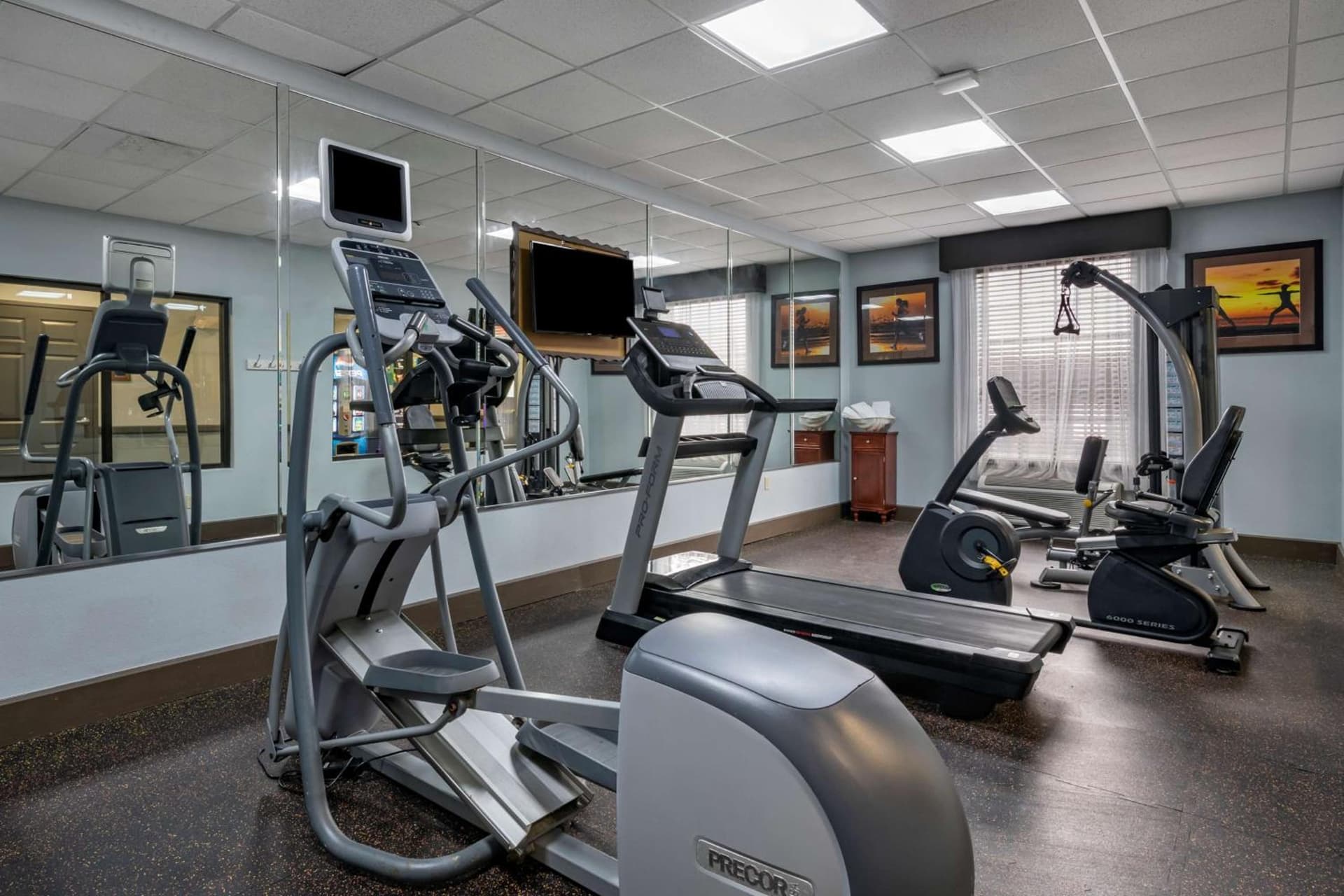 Best Western Plus Bradenton Gateway Hotel gallery photo in Bradenton, FL — image 9