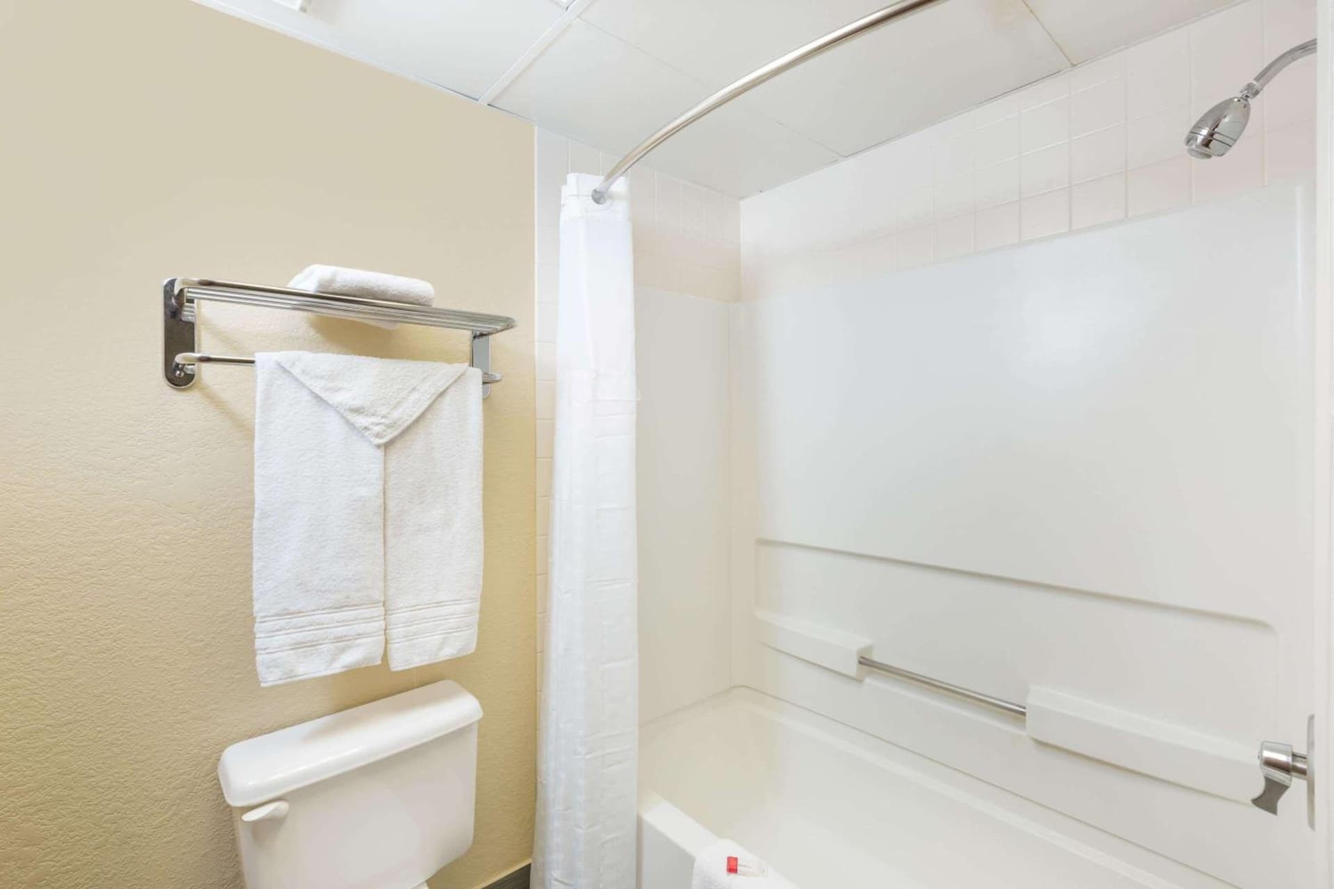 Woodland Inn and Suites Extended Stay gallery photo in Wichita, KS — image 33