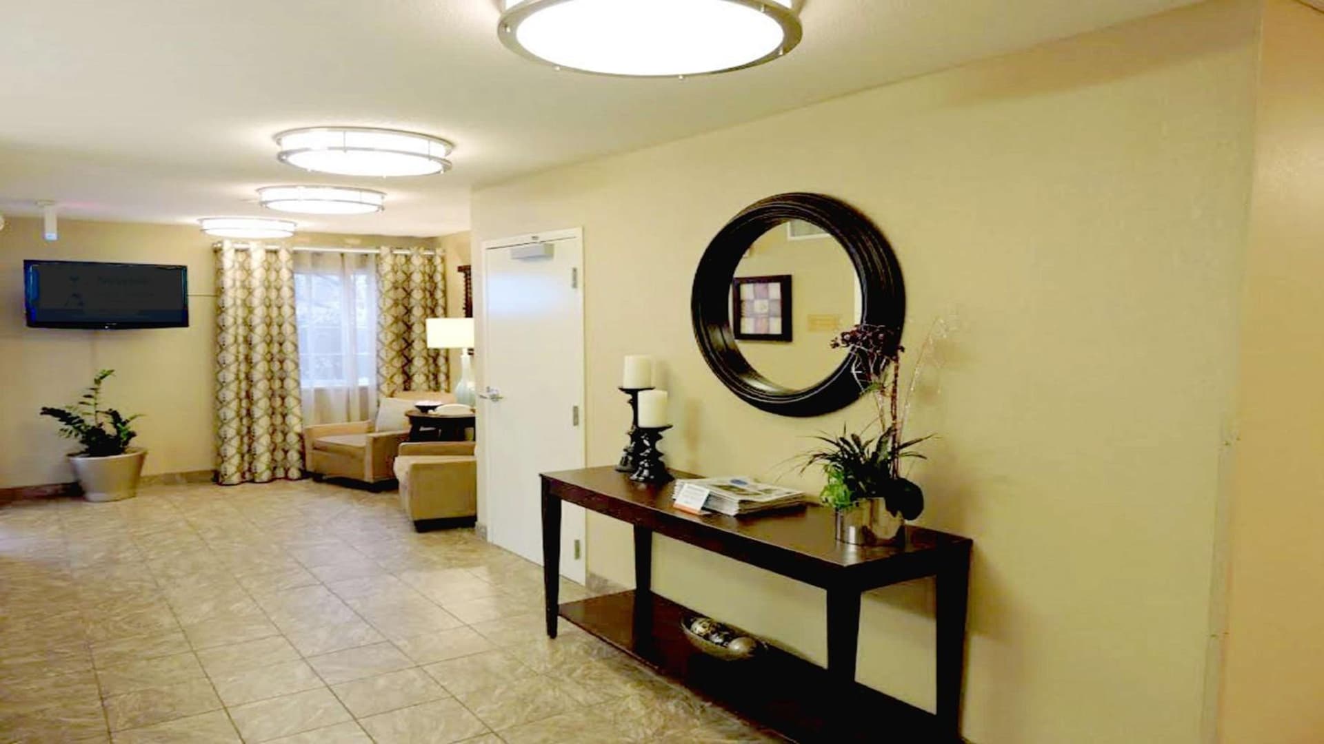 Sonesta Simply Suites Chicago Waukegan interior in Waukegan, IL — gallery photo 2