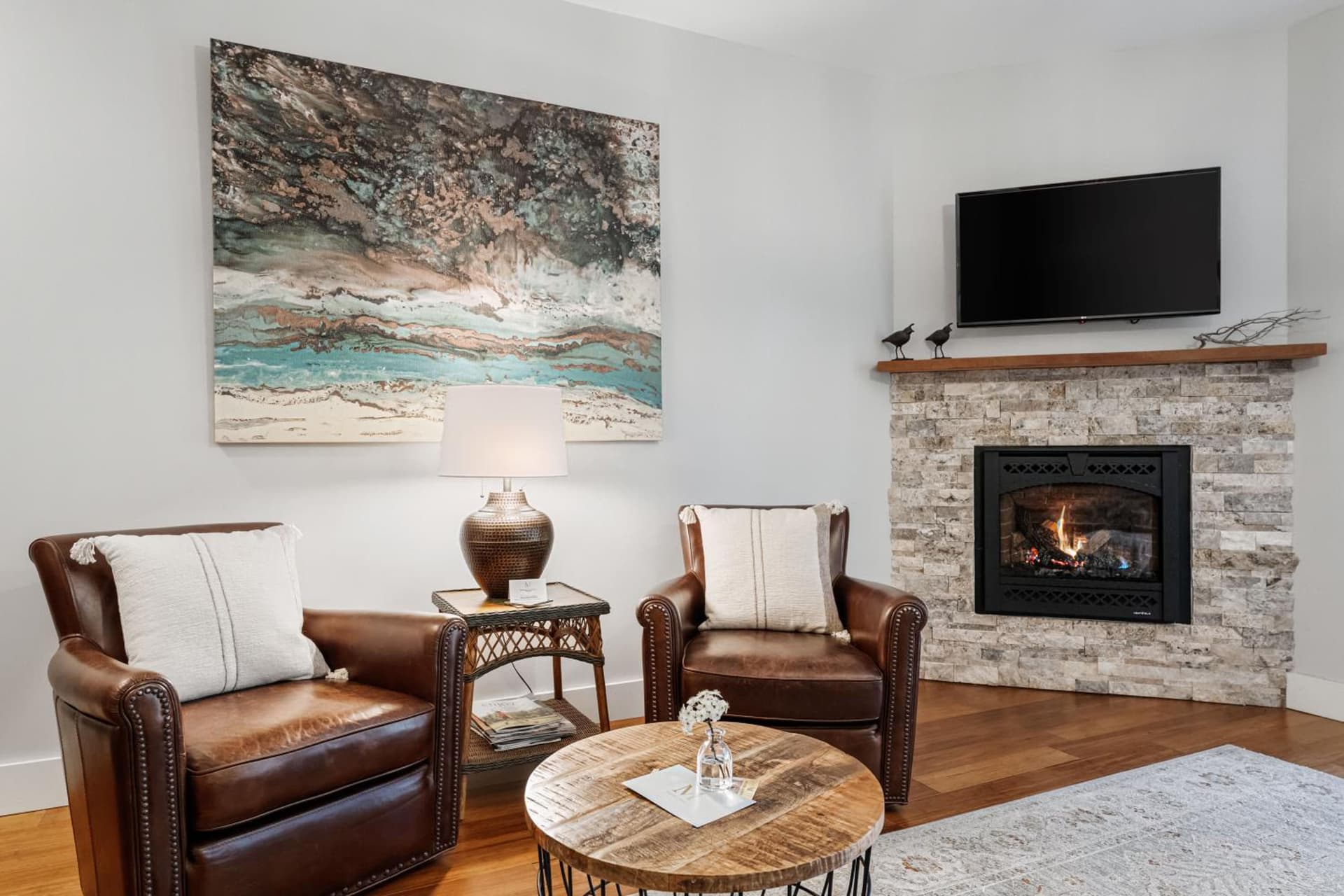 Mossbrae Hotel property views in Dunsmuir, CA — gallery photo 3