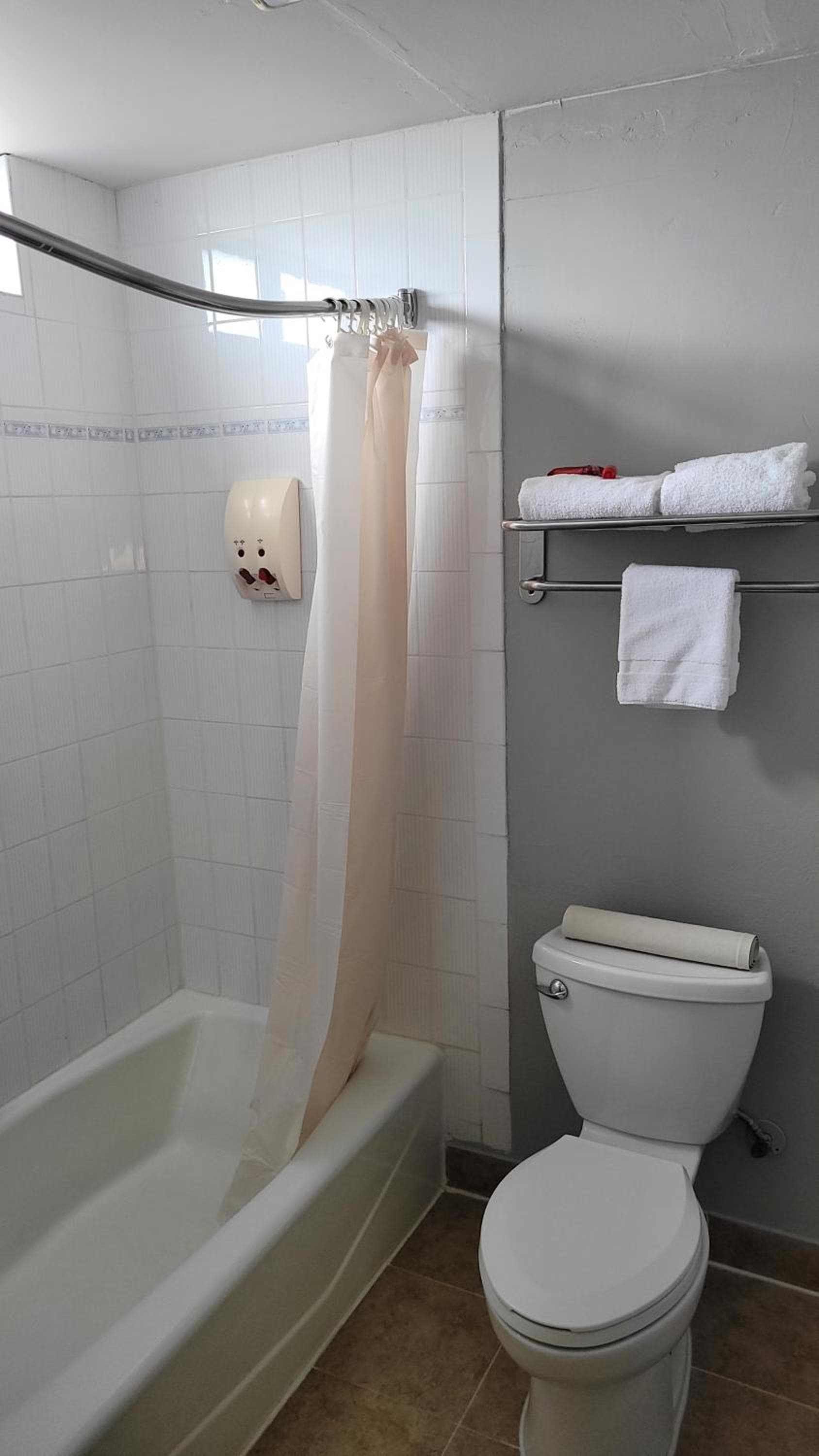 Rancho San Diego Inn & Suites gallery photo in El Cajon, CA — image 23
