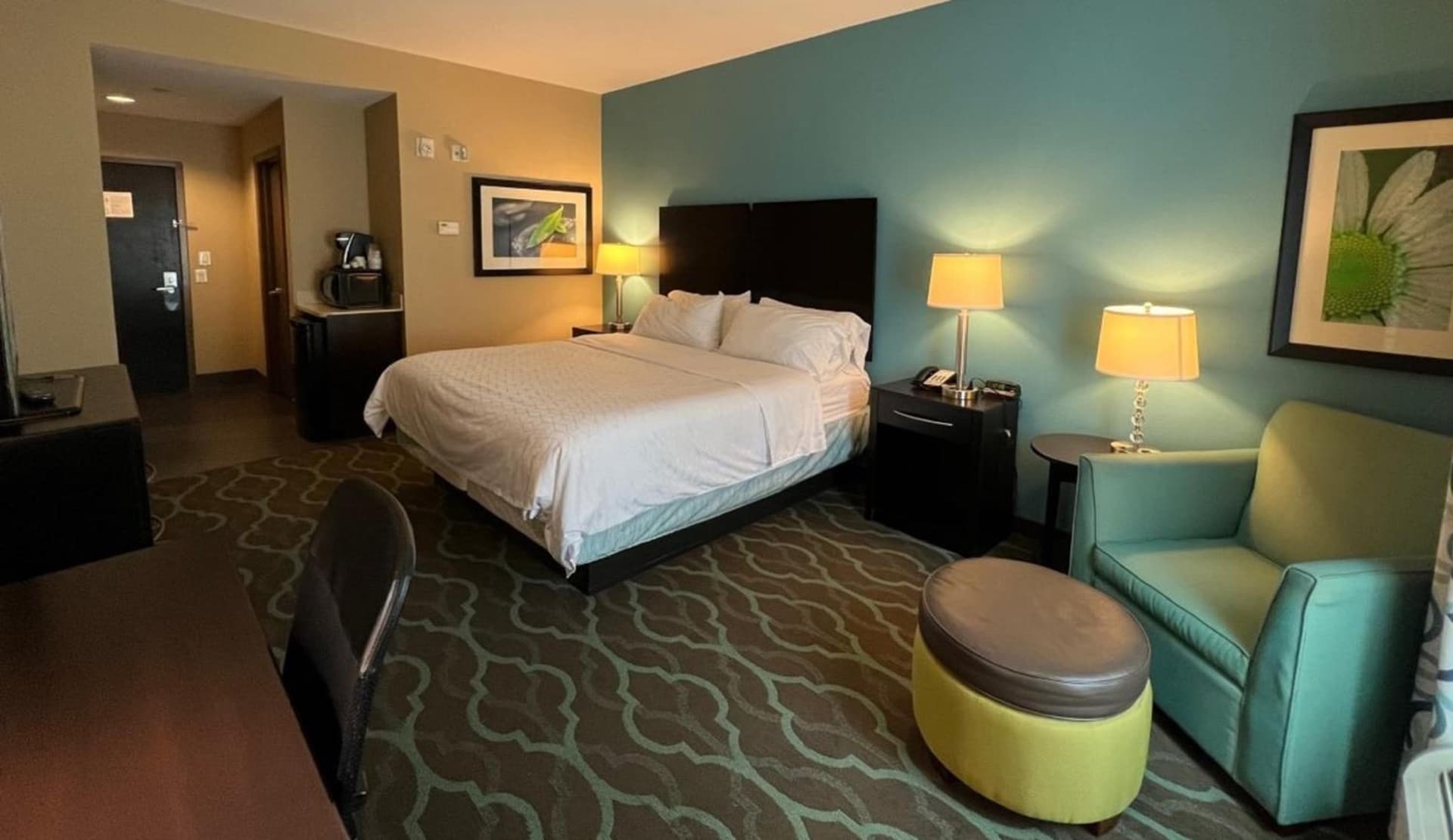 Holiday Inn Express Hotels & Suites Cuero by IHG property views in Cuero, TX — gallery photo 3