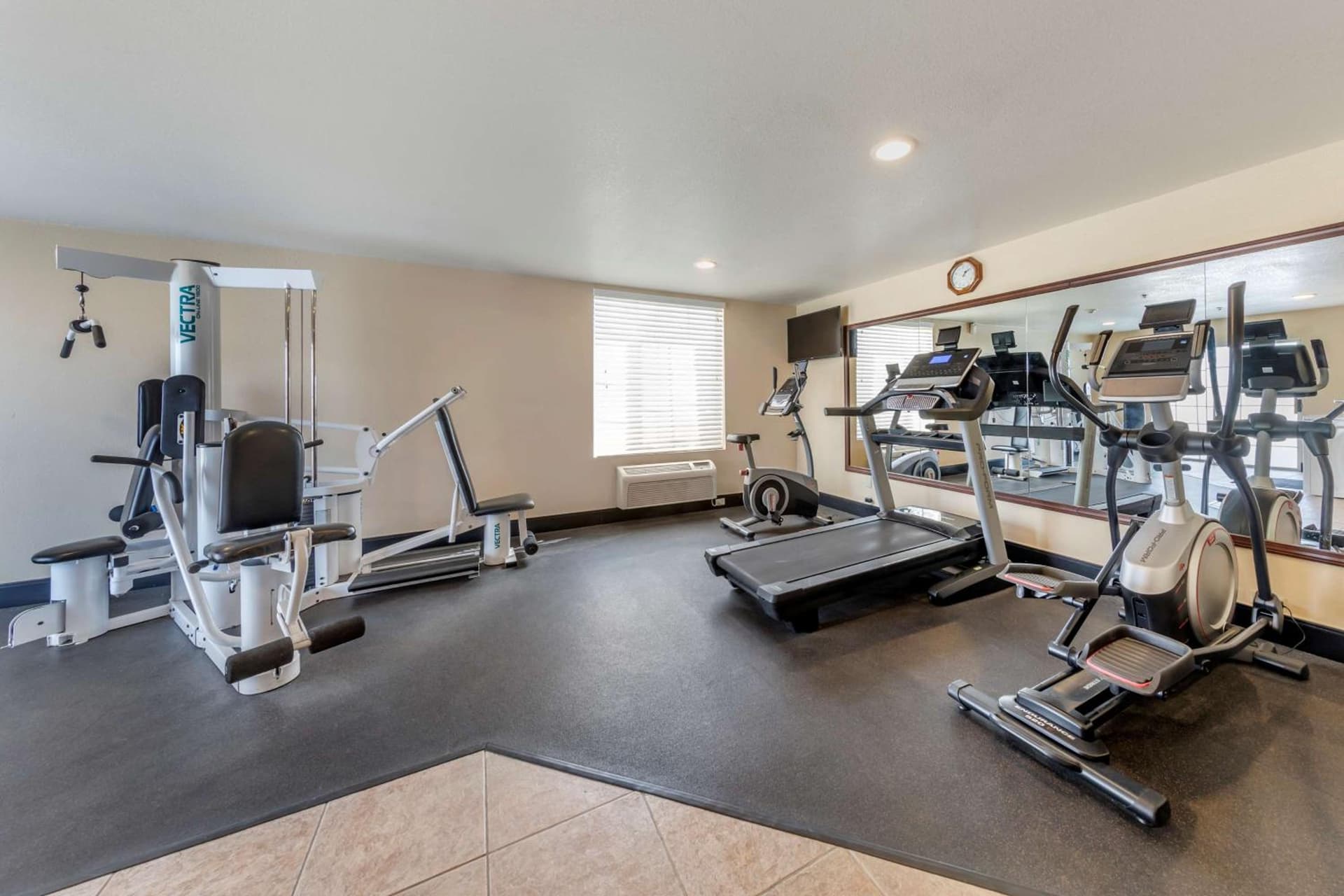 Best Western Plus John Jay Inn & Suites gallery photo in Palmdale, CA — image 40