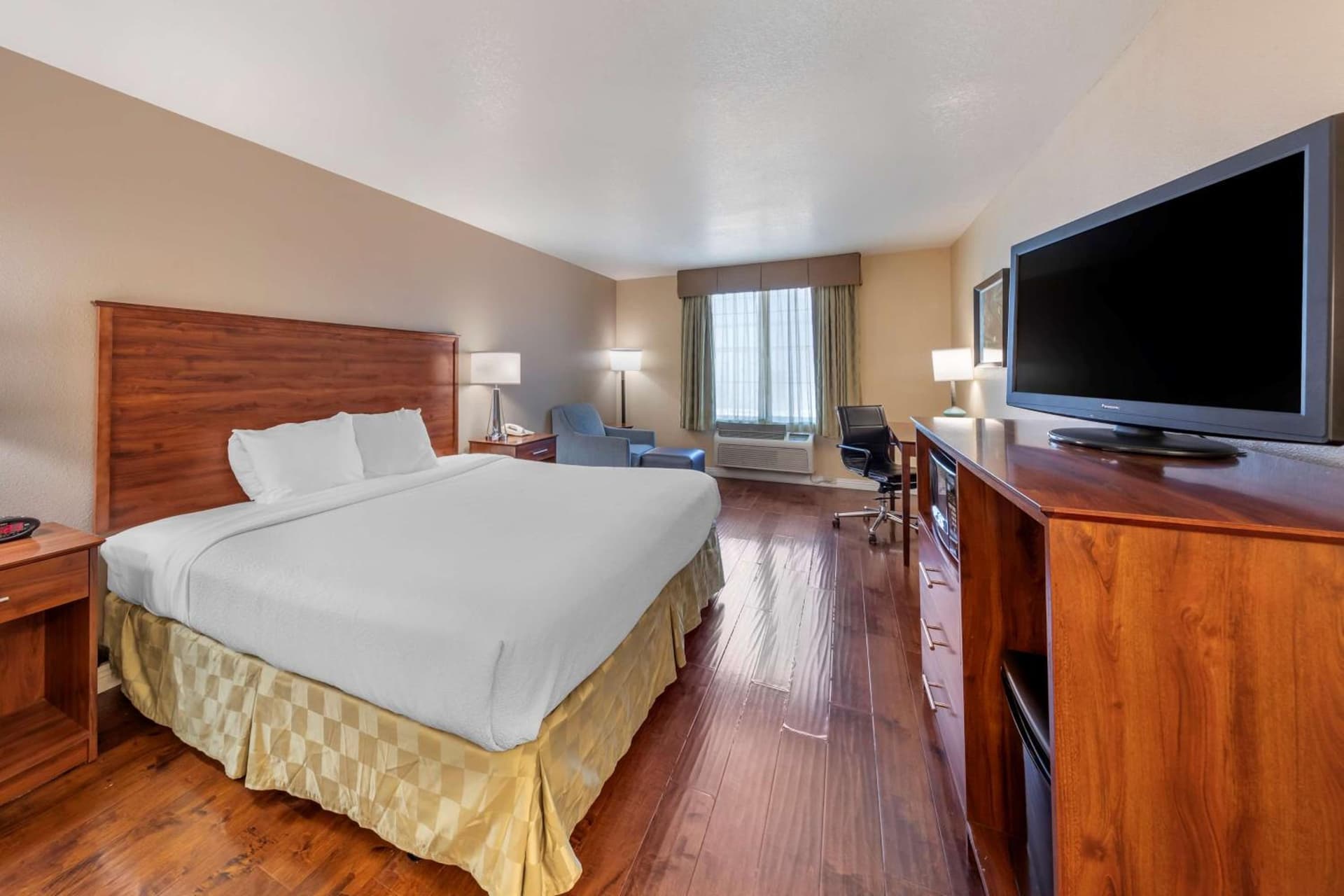 Best Western Plus John Jay Inn & Suites gallery photo in Palmdale, CA — image 30