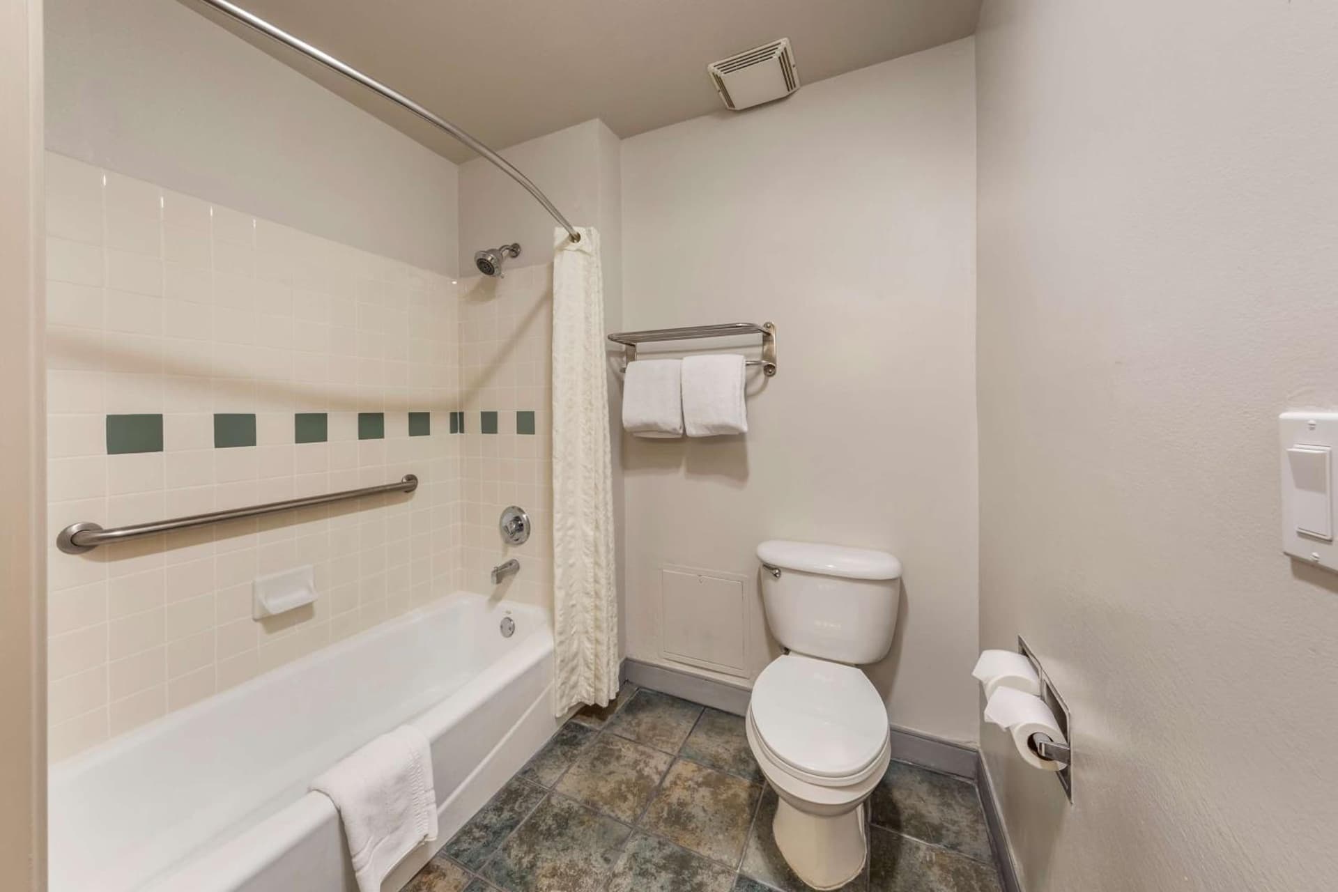 Best Western Plus John Jay Inn & Suites gallery photo in Palmdale, CA — image 13