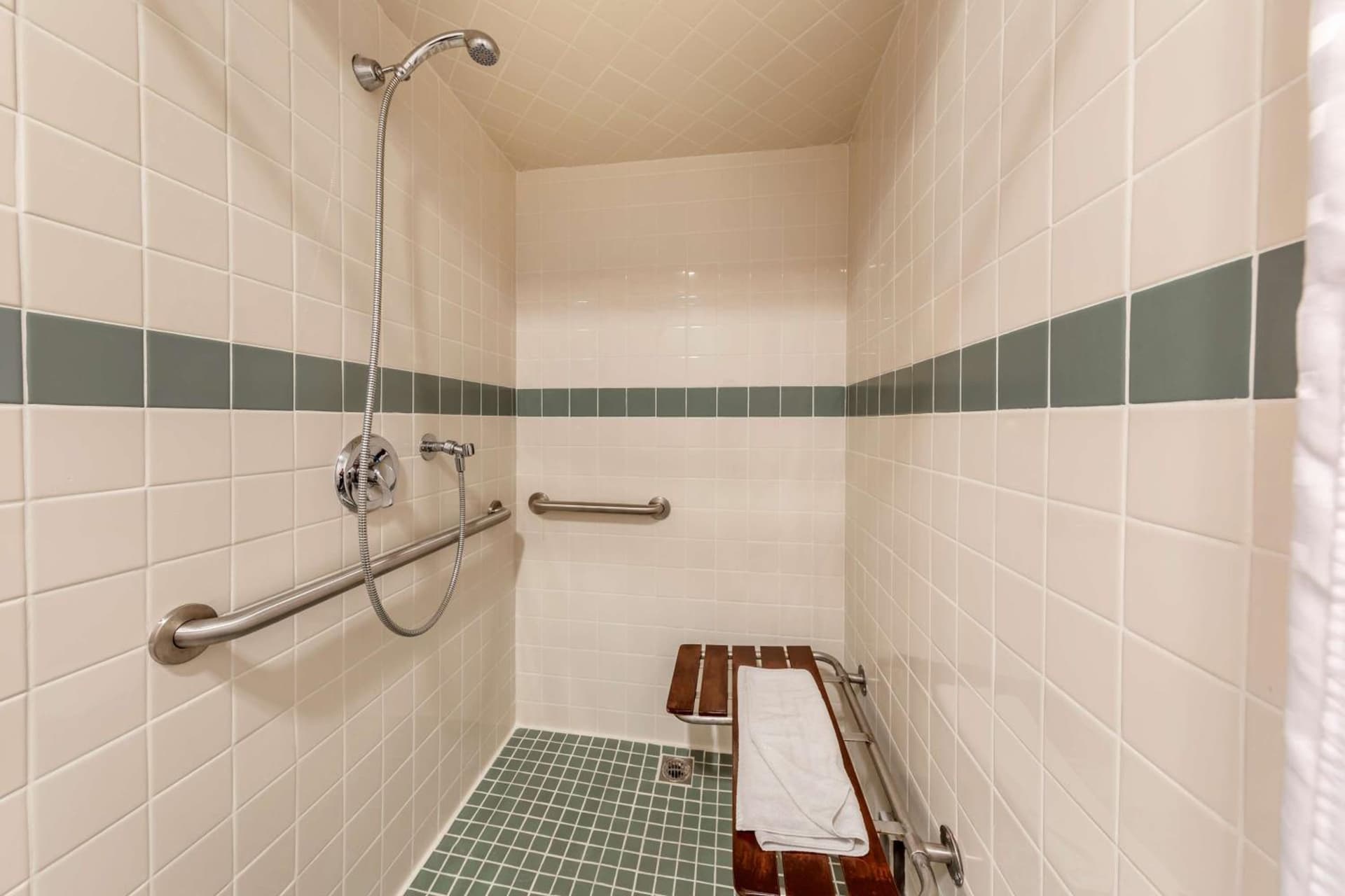 Best Western Plus John Jay Inn & Suites gallery photo in Palmdale, CA — image 26