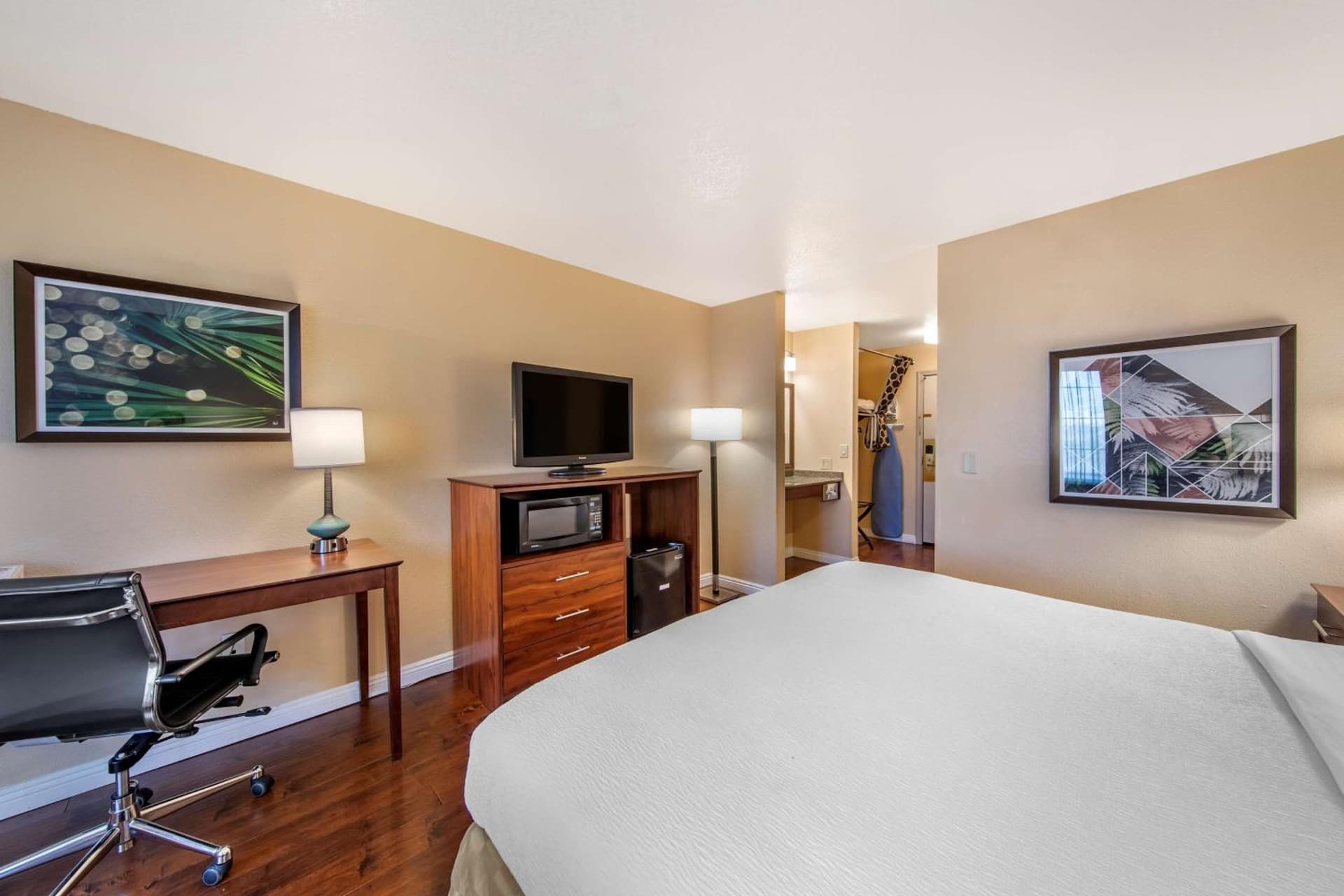 Best Western Plus John Jay Inn & Suites gallery photo in Palmdale, CA — image 23