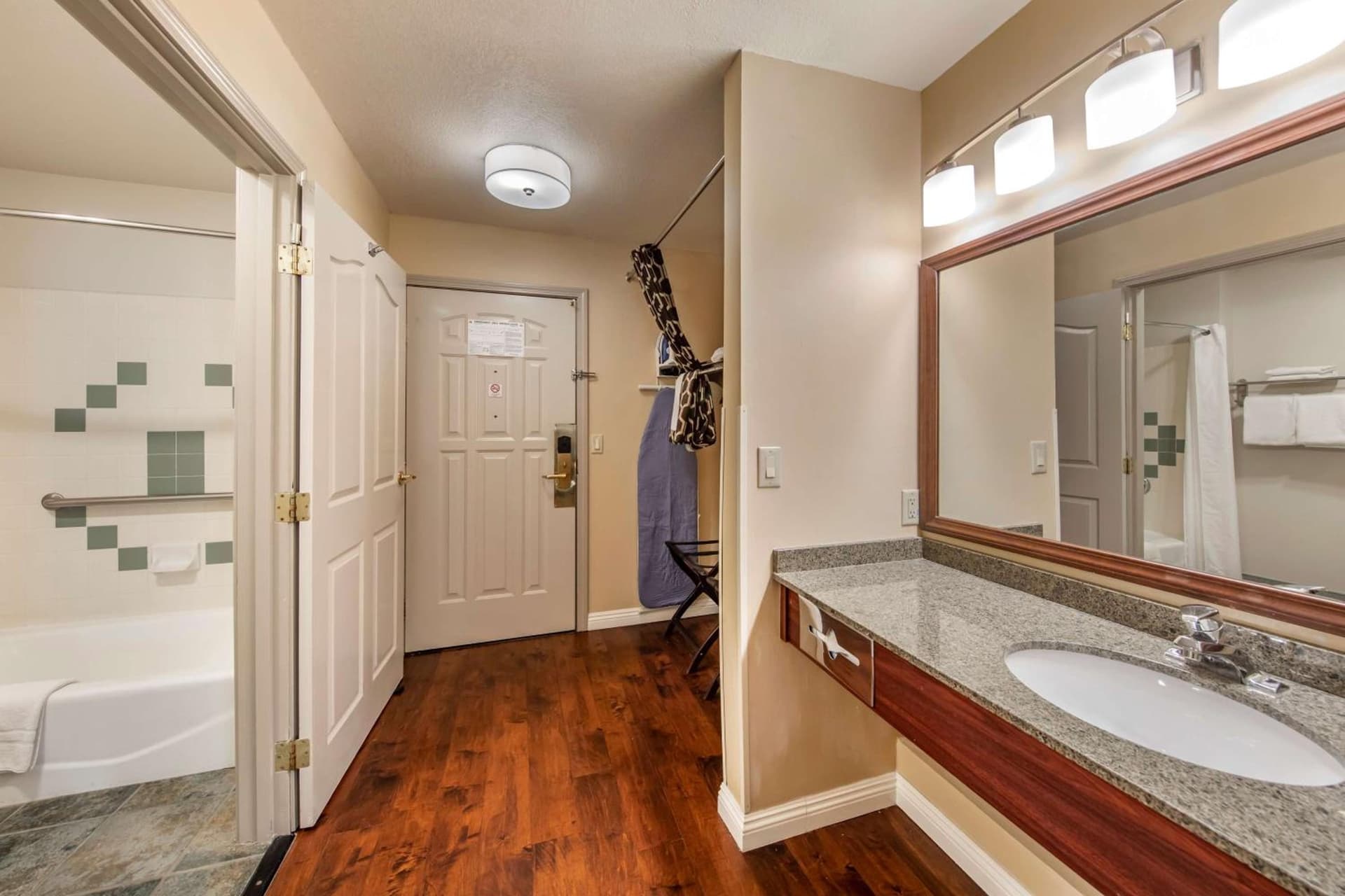 Best Western Plus John Jay Inn & Suites gallery photo in Palmdale, CA — image 28