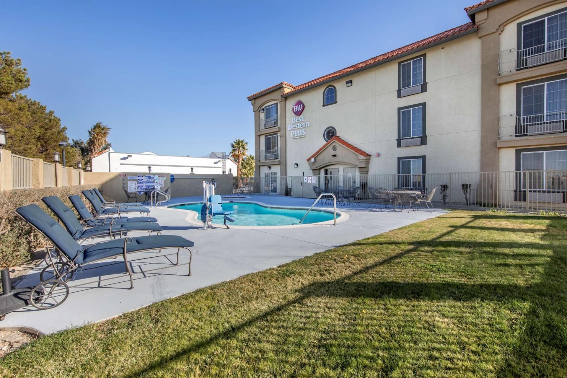 Best Western Plus John Jay Inn & Suites gallery photo in Palmdale, CA — image 10