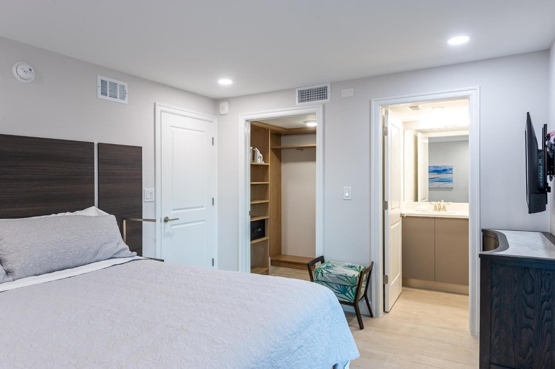 Wiggins Pass Chalet gallery photo in Naples, FL — image 20