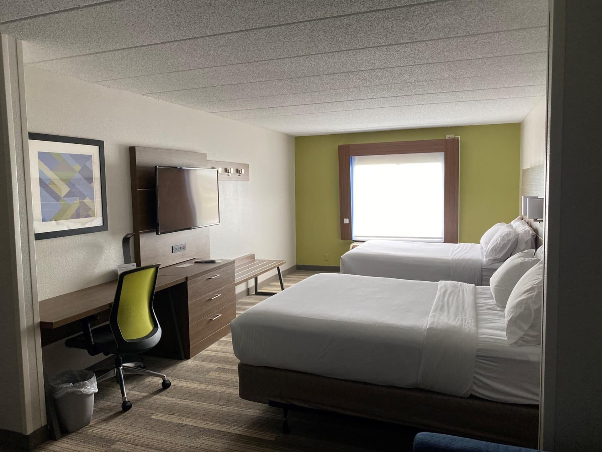Holiday Inn Express Hotel & Suites Fort Wayne by IHG gallery photo in Fort Wayne, IN — image 8