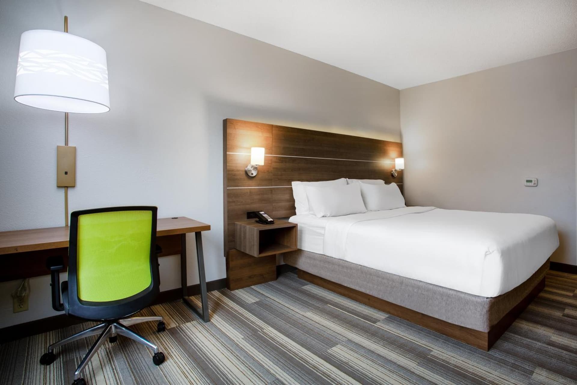 Holiday Inn Express Hotel & Suites Fort Wayne by IHG gallery photo in Fort Wayne, IN — image 28