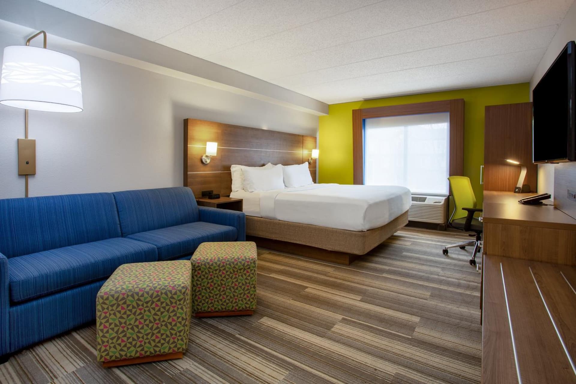 Holiday Inn Express Hotel & Suites Fort Wayne by IHG gallery photo in Fort Wayne, IN — image 29