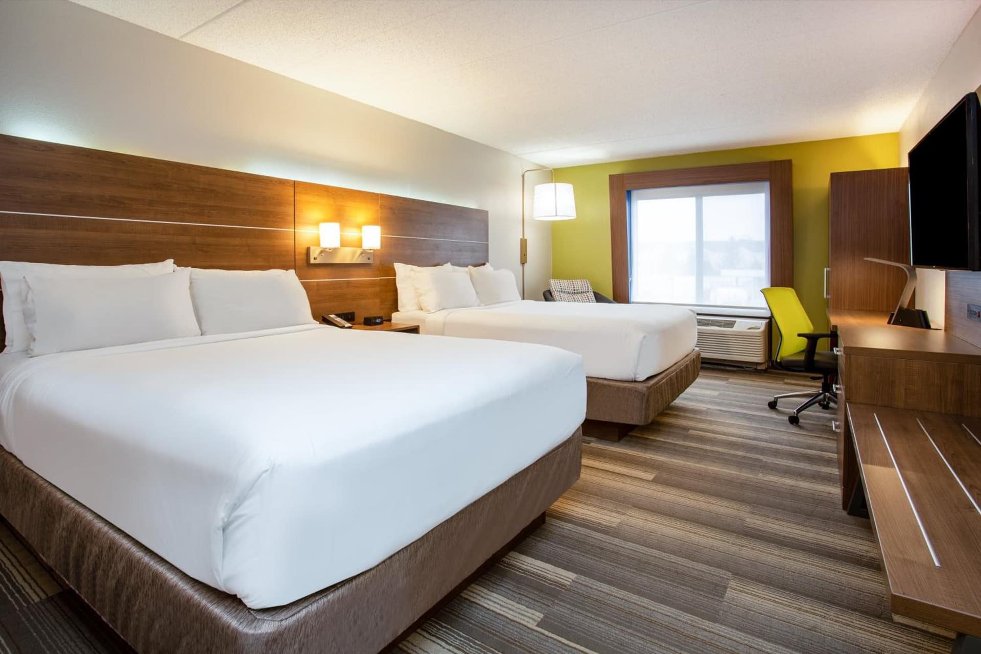 Holiday Inn Express Hotel & Suites Fort Wayne by IHG gallery photo in Fort Wayne, IN — image 21