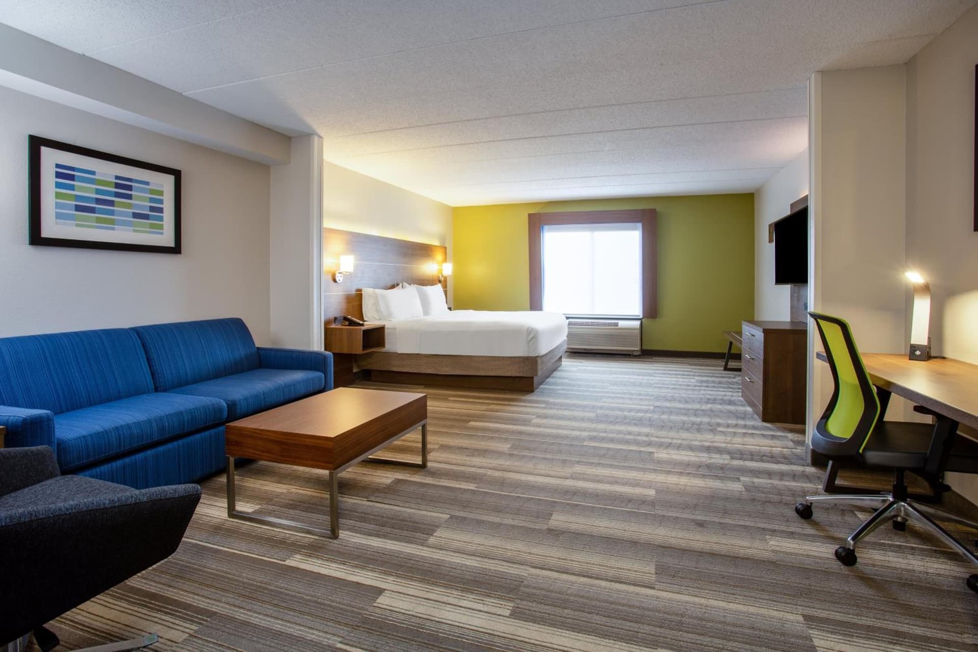 Holiday Inn Express Hotel & Suites Fort Wayne by IHG gallery photo in Fort Wayne, IN — image 27