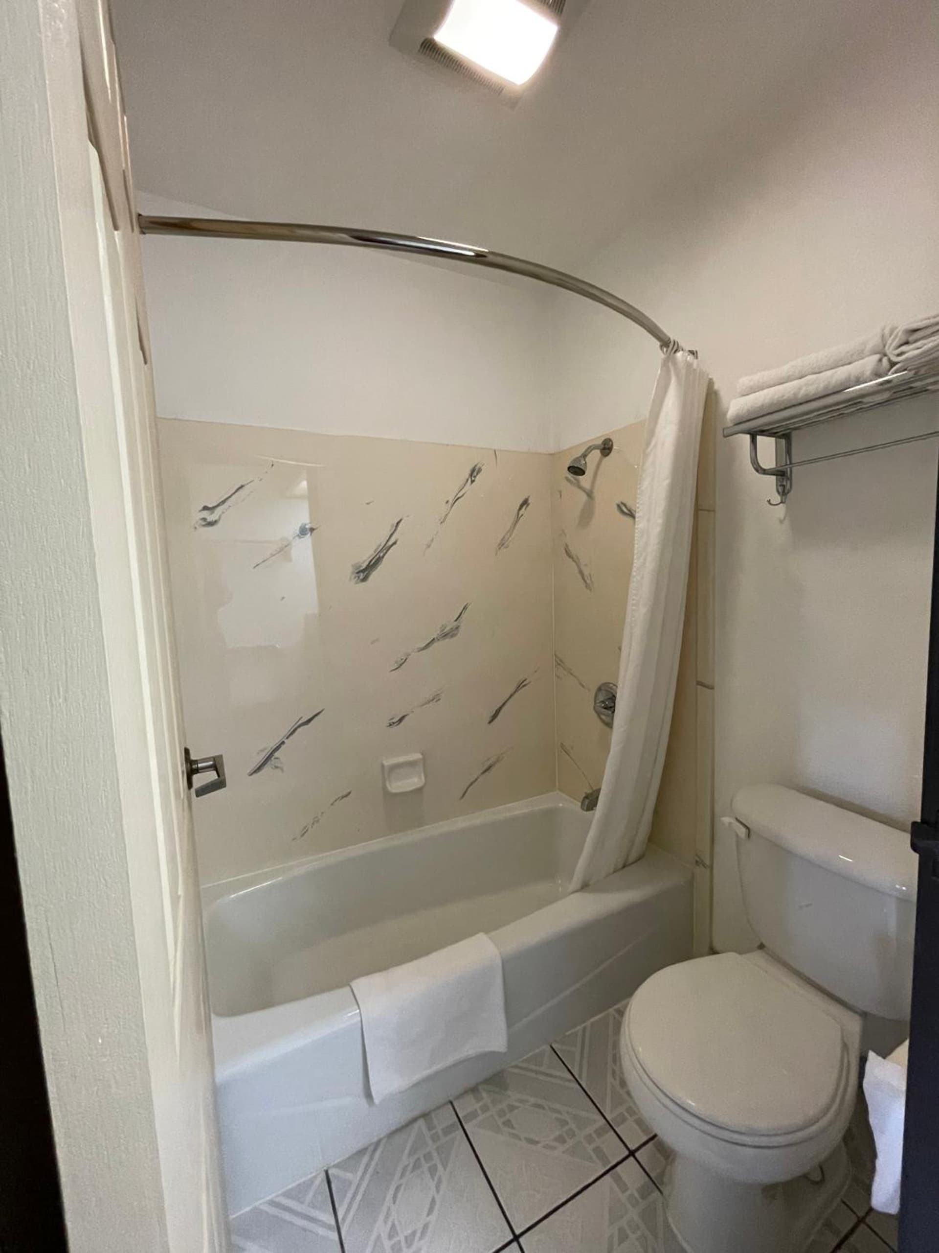 Chino Motel gallery photo in Chino, CA — image 6