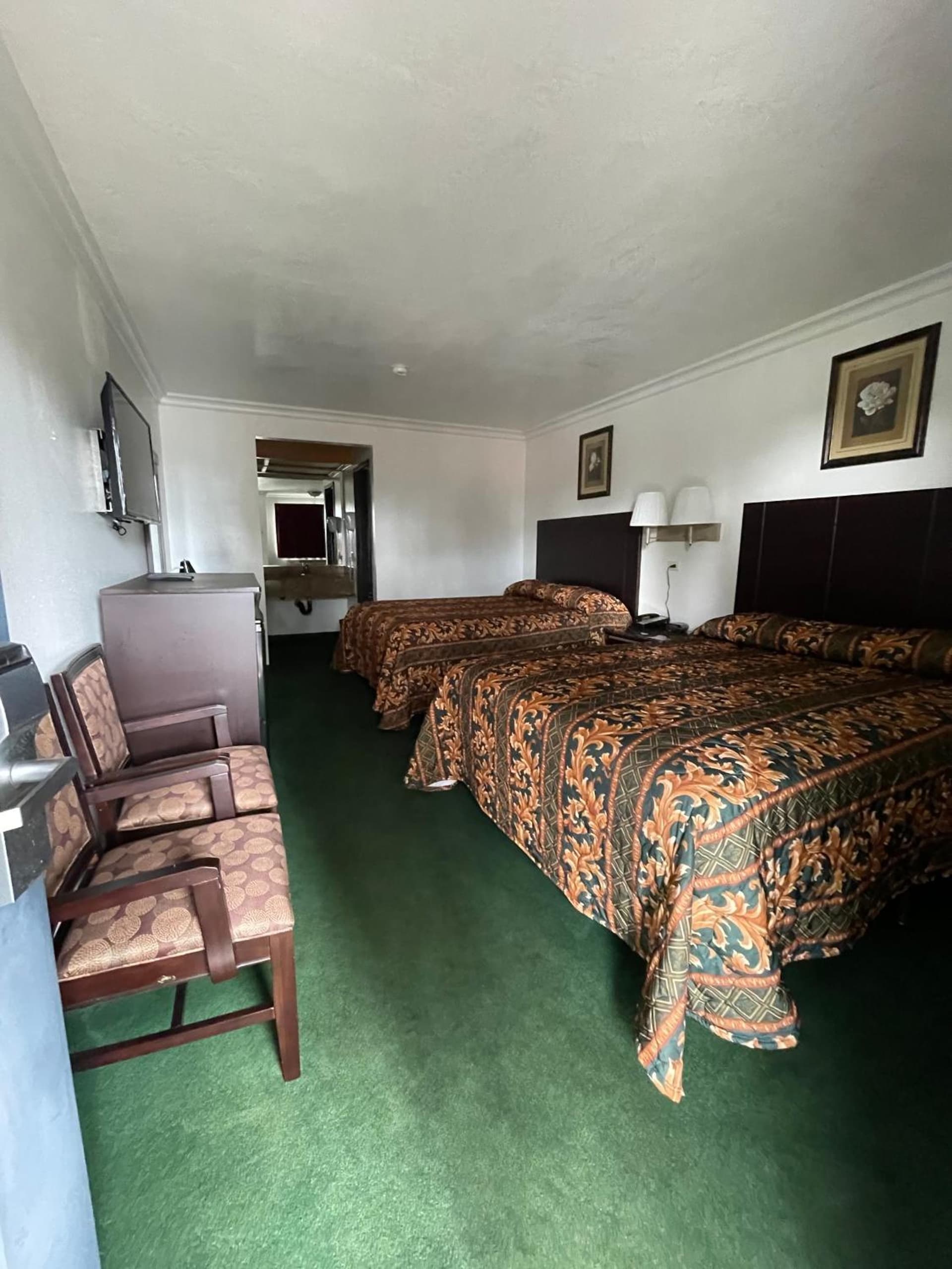 Chino Motel gallery photo in Chino, CA — image 10