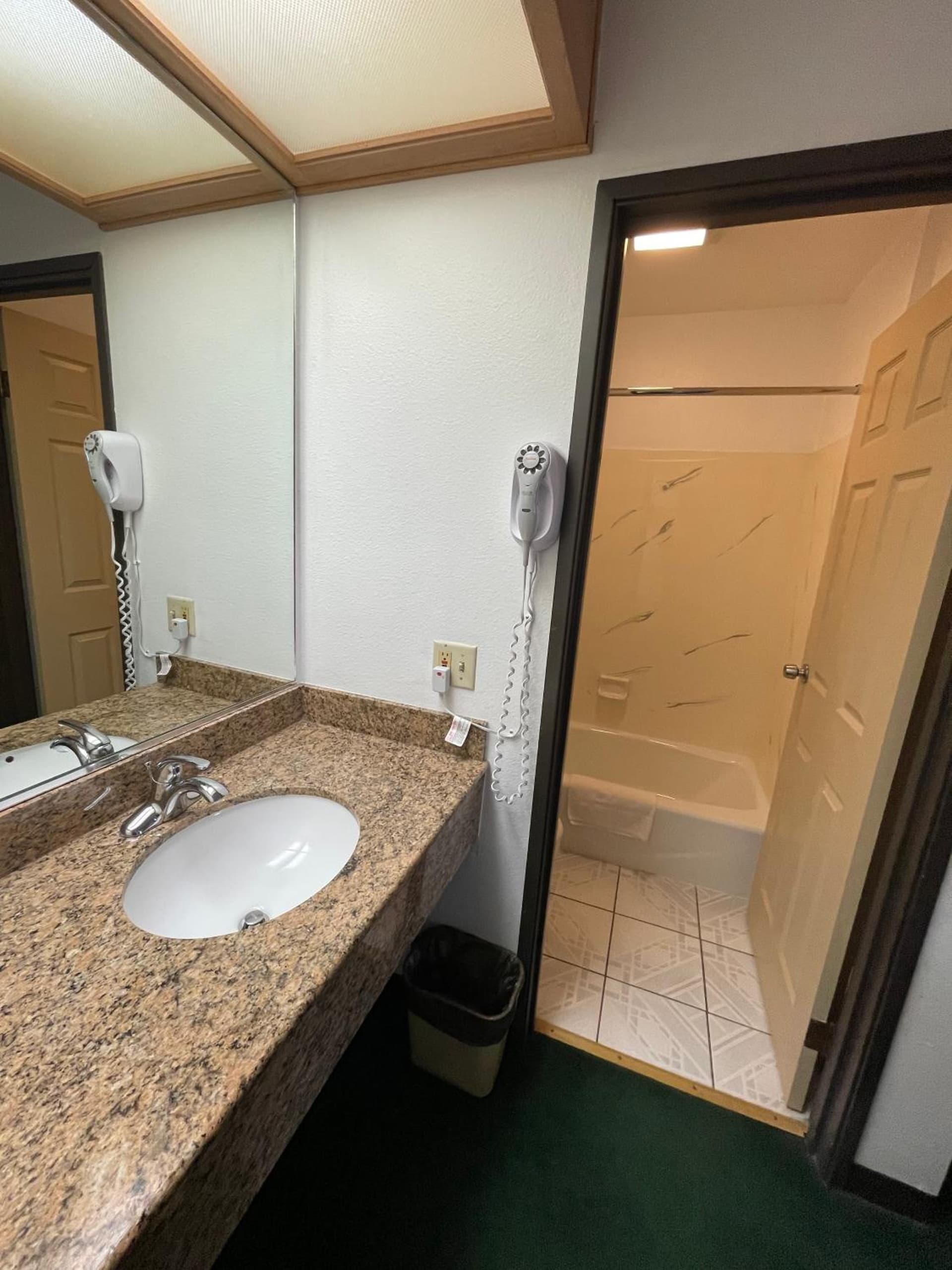 Chino Motel gallery photo in Chino, CA — image 33