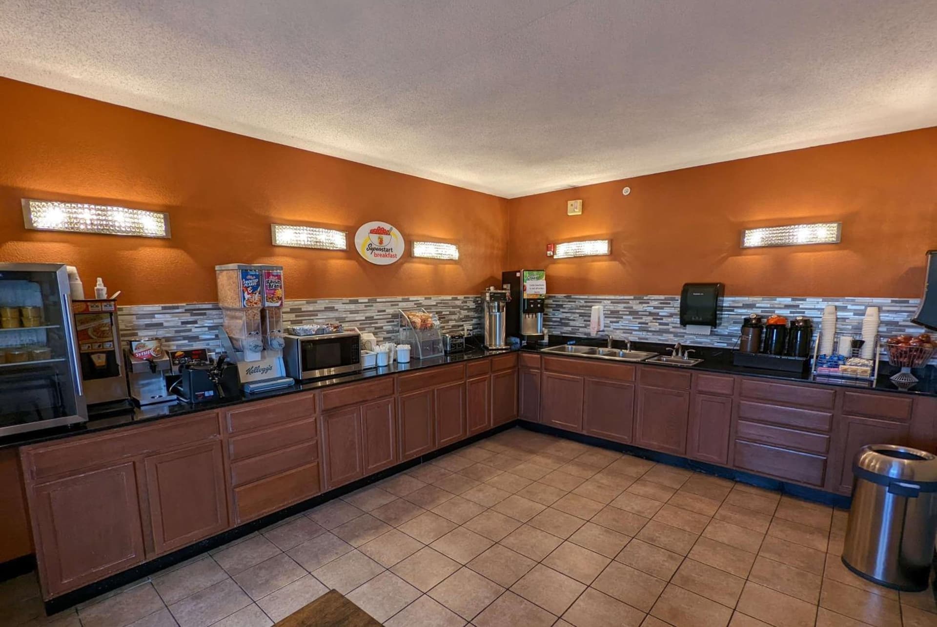 Woodland Inn and Suites Extended Stay gallery photo in Wichita, KS — image 25
