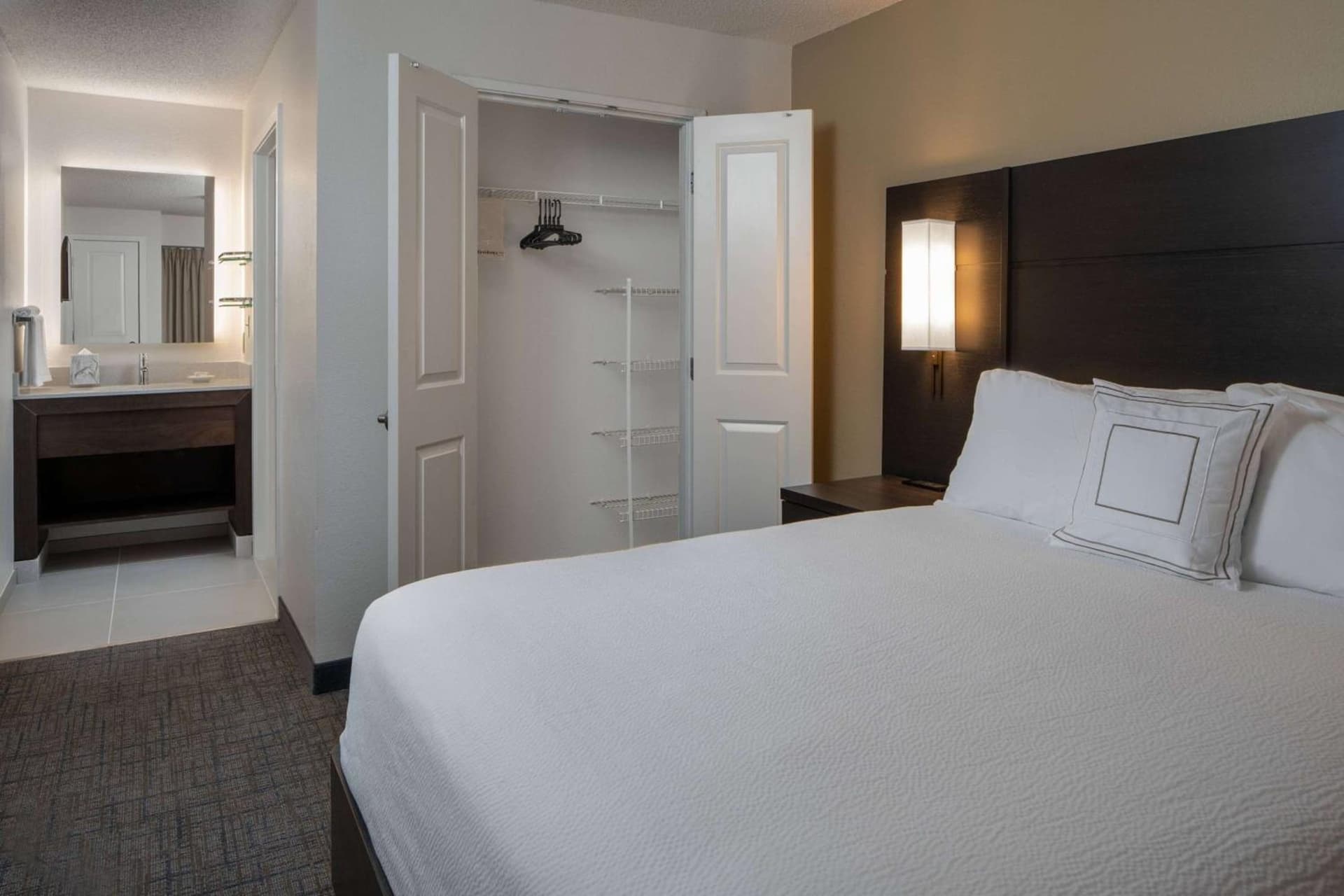 Sonesta ES Suites Fairfax Fair Lakes gallery photo in Fairfax, VA — image 12