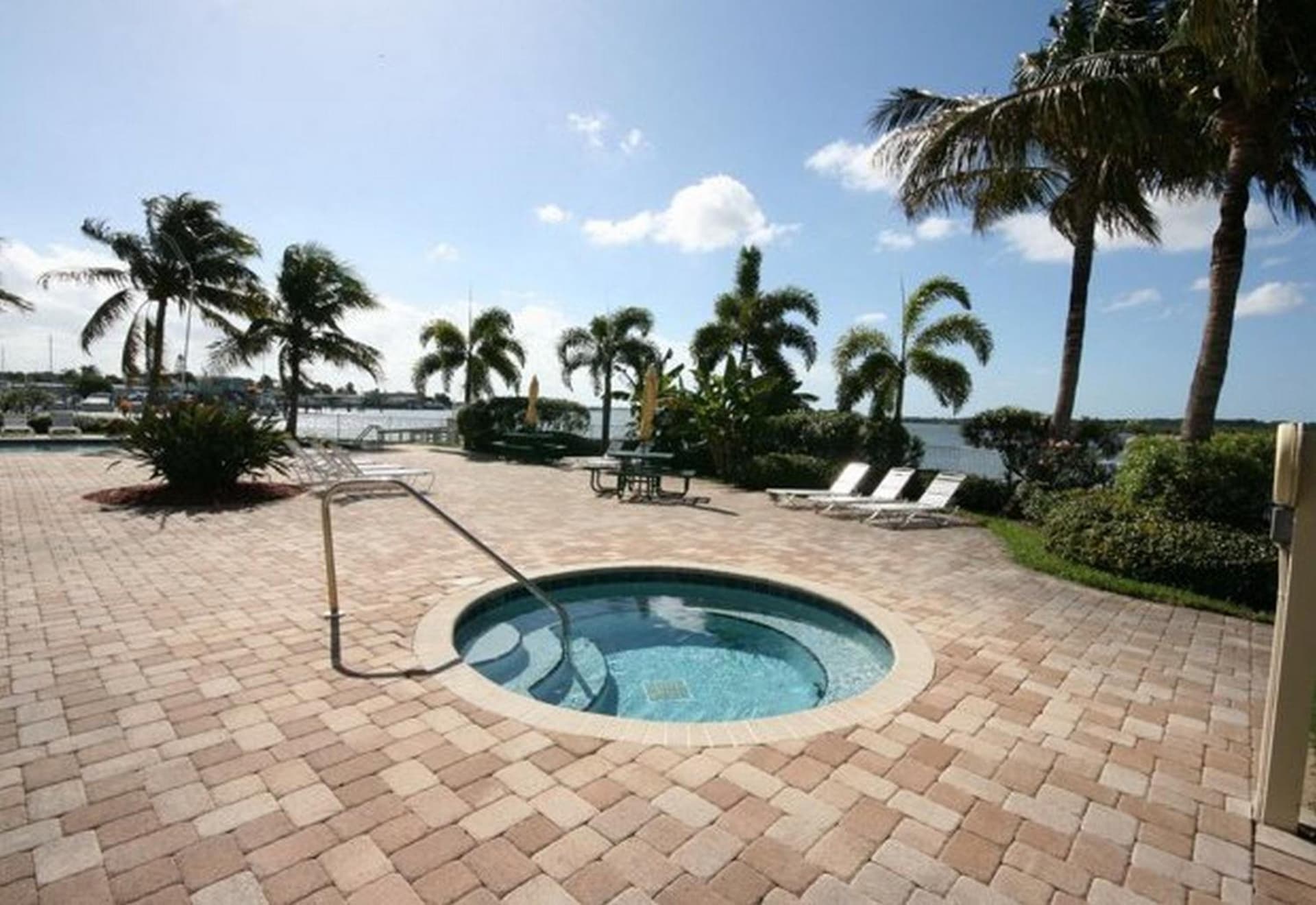 Boca Ciega Resort by Travel Resort Services property views in St Petersburg — gallery photo 3