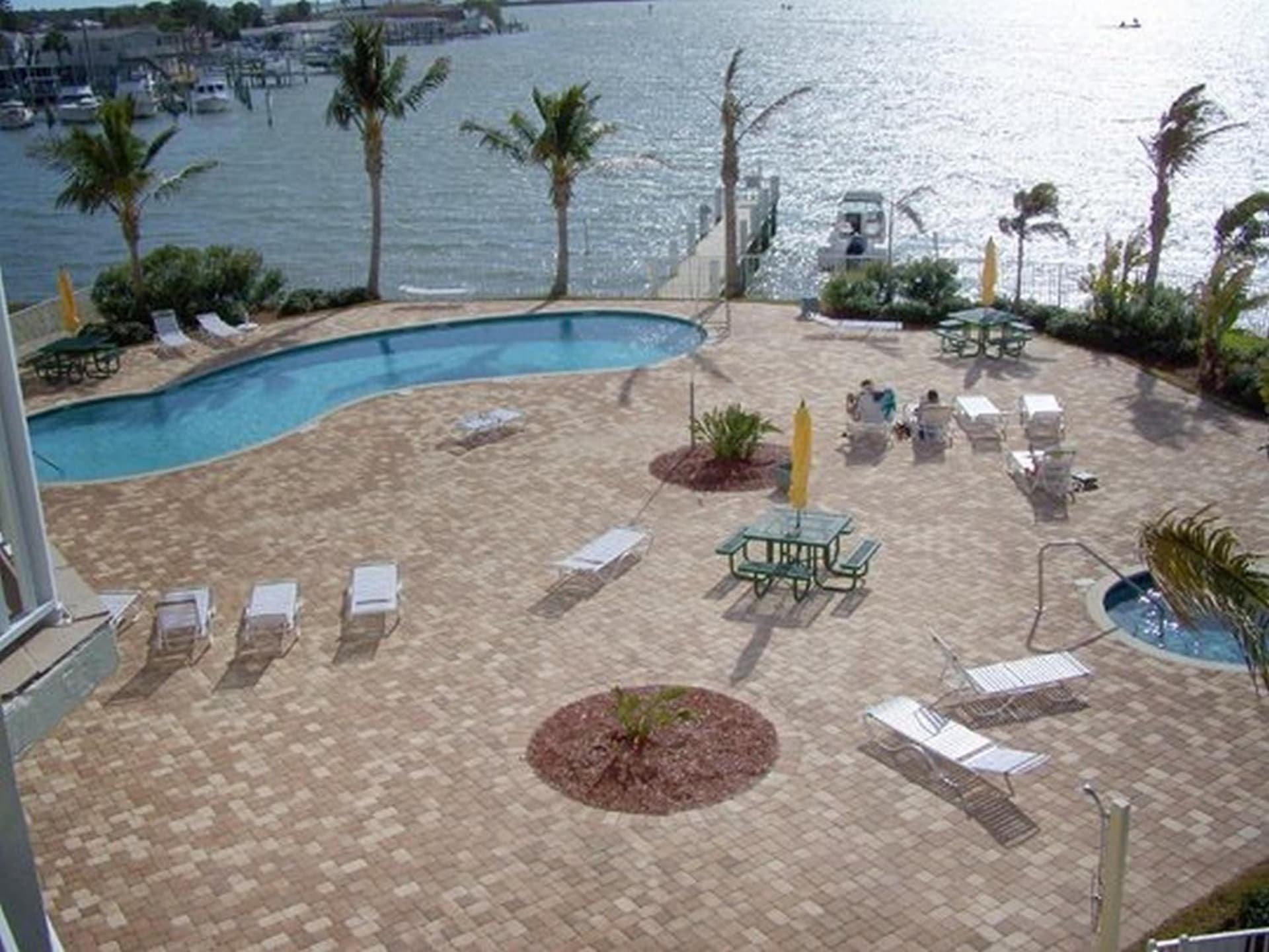 Boca Ciega Resort by Travel Resort Services interior in St Petersburg — gallery photo 2