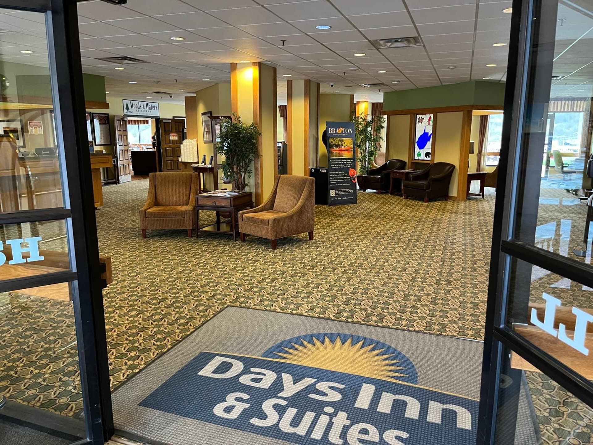 Days Inn & Suites by Wyndham Sutton Flatwoods property views in Sutton, WV — gallery photo 3
