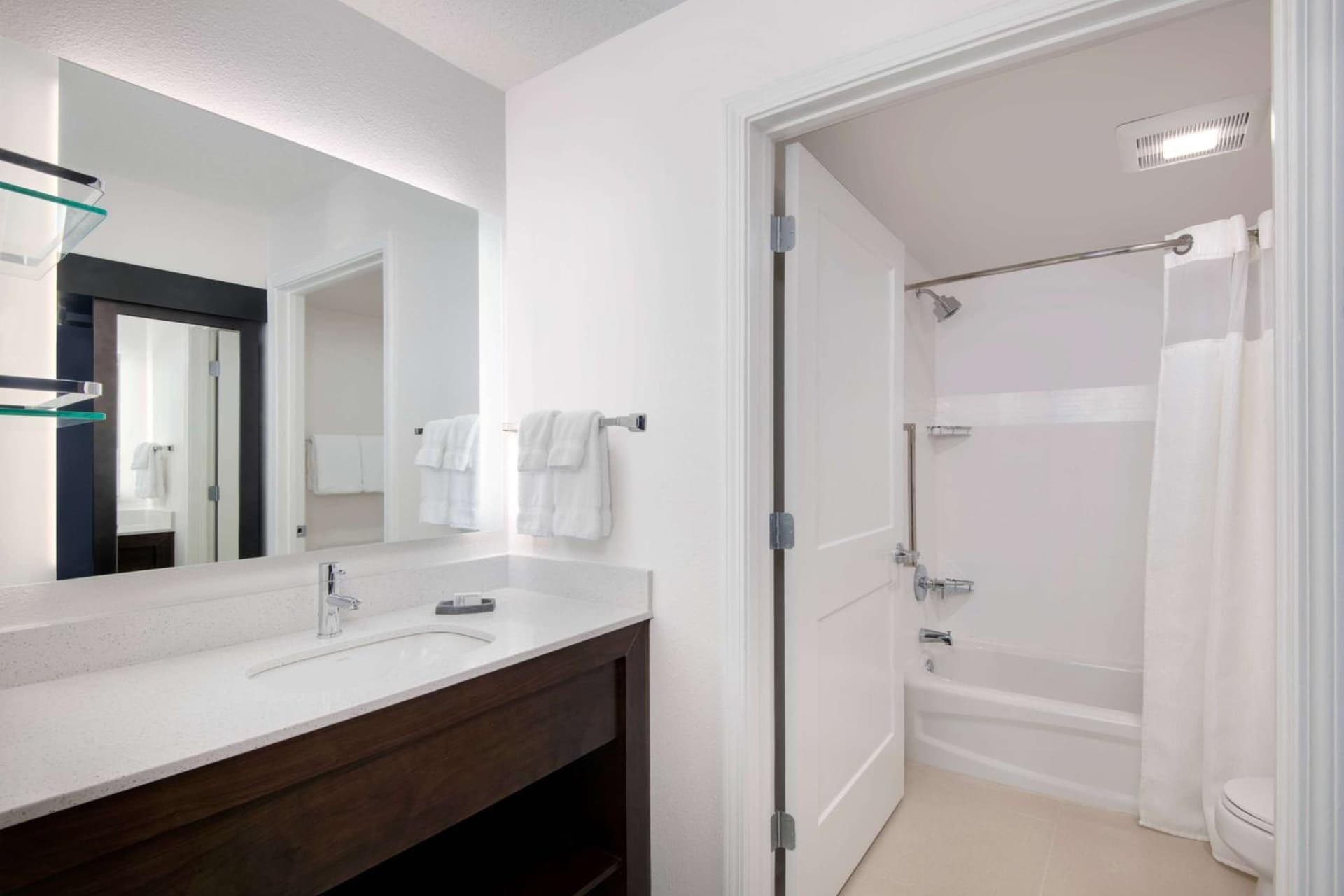 Sonesta ES Suites Atlanta Alpharetta North Point Mall gallery photo in Alpharetta, GA — image 7
