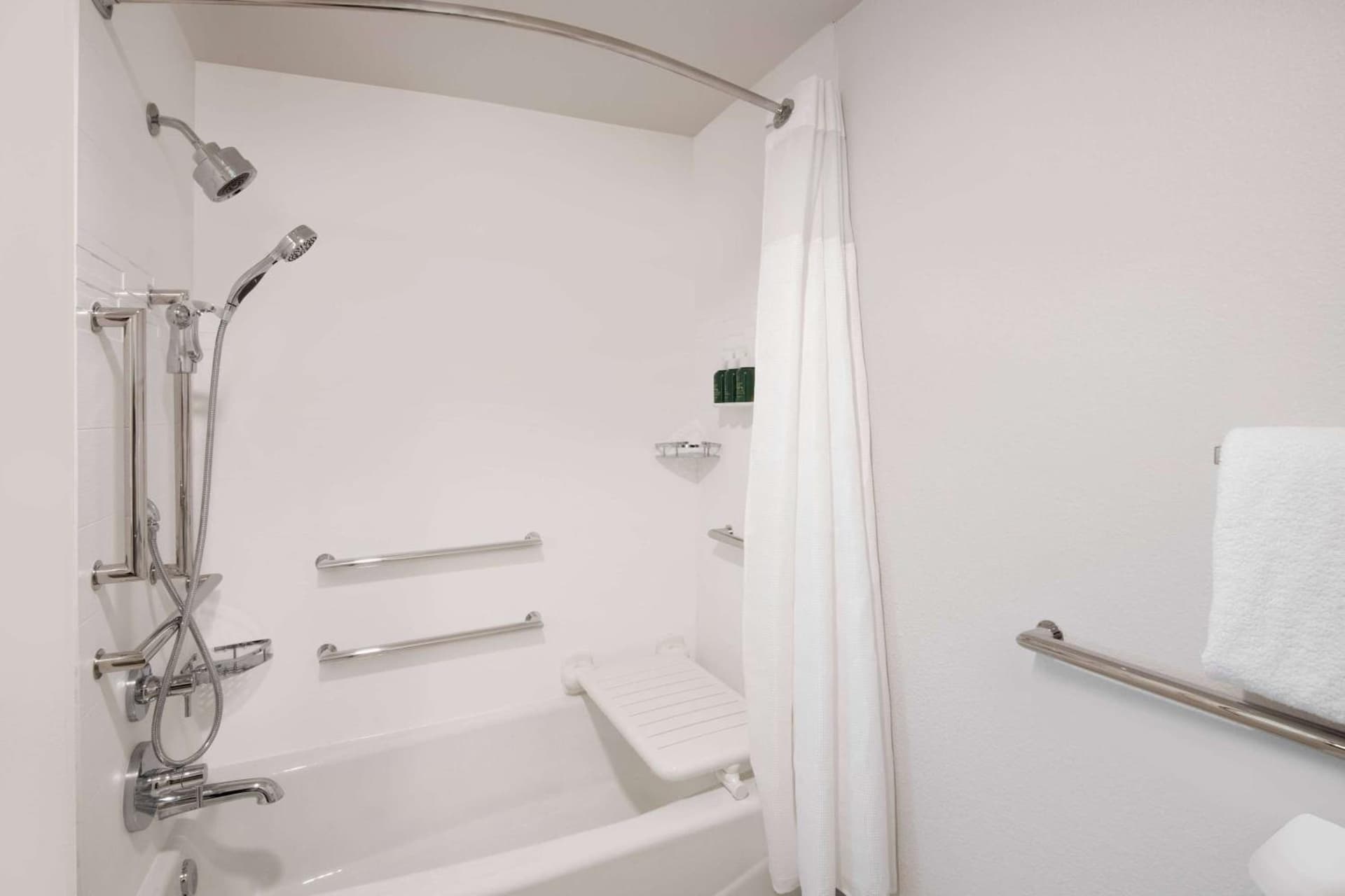 Sonesta ES Suites Atlanta Alpharetta North Point Mall interior in Alpharetta, GA — gallery photo 2