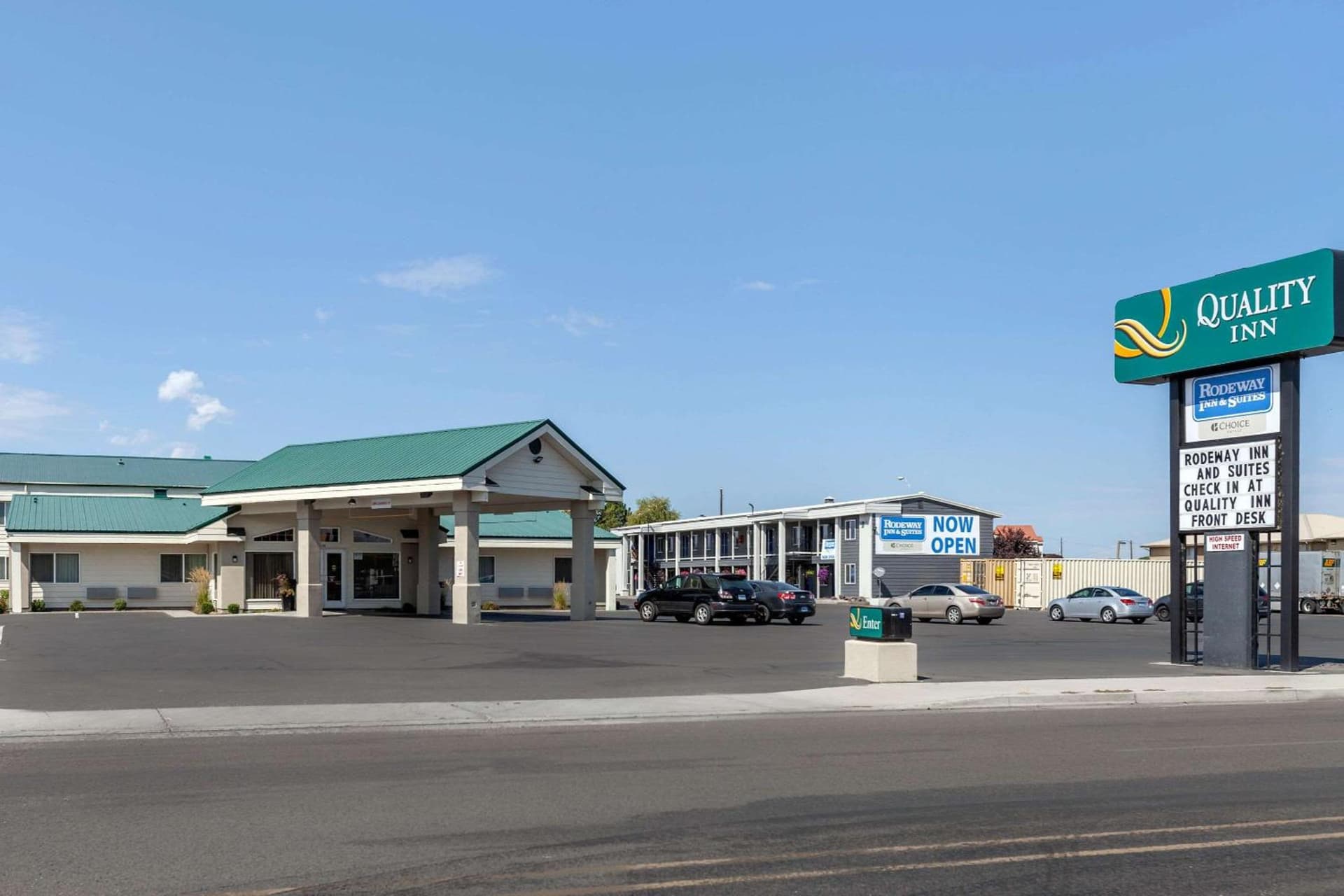 Rodeway Inn & Suites Ontario featured exterior or lobby in Ontario, OR — similar hotel