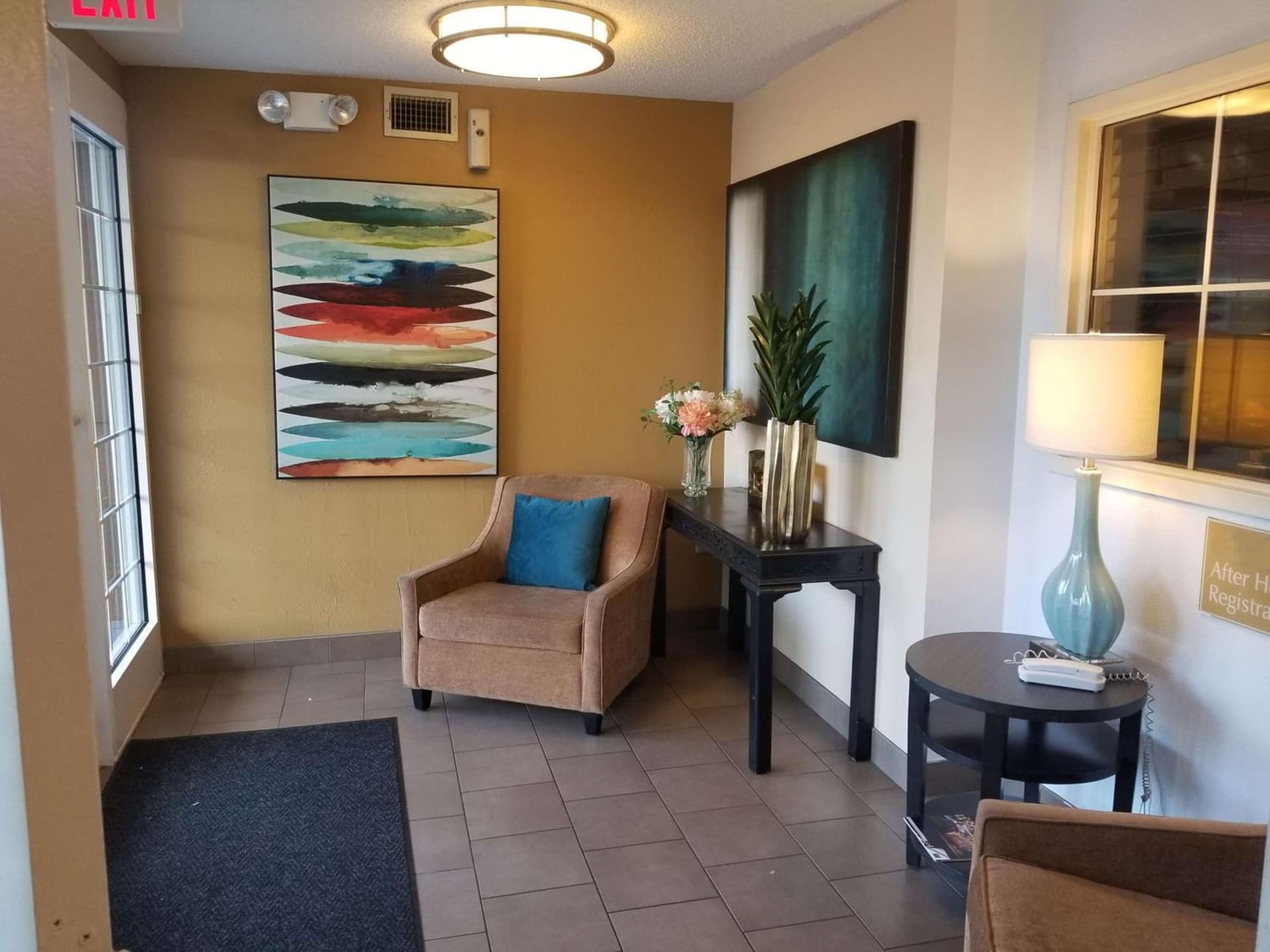 Sonesta Simply Suites Dallas Galleria gallery photo in Dallas, TX — image 14