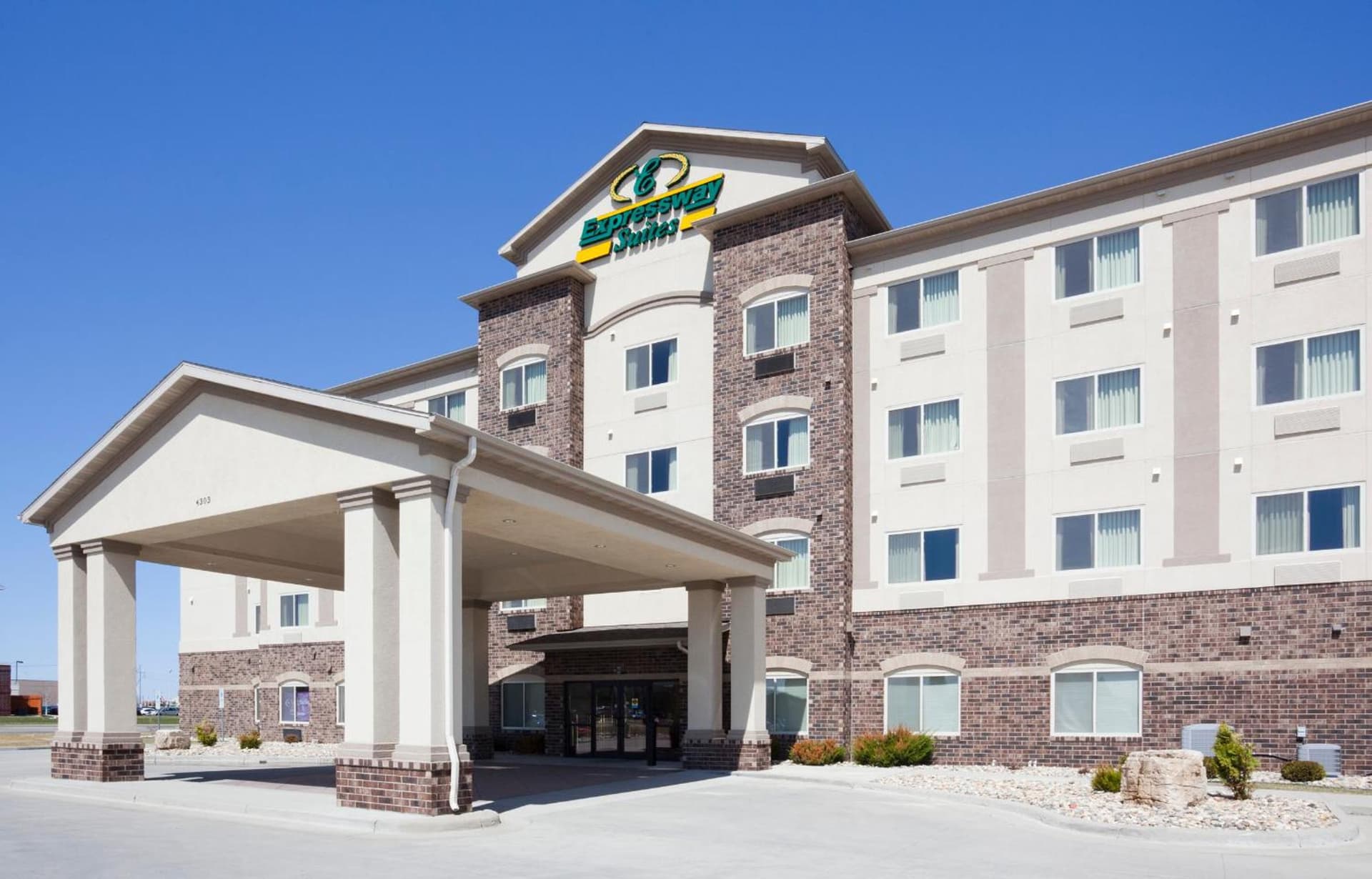 Expressway Suites Fargo gallery photo in Fargo, ND — image 8