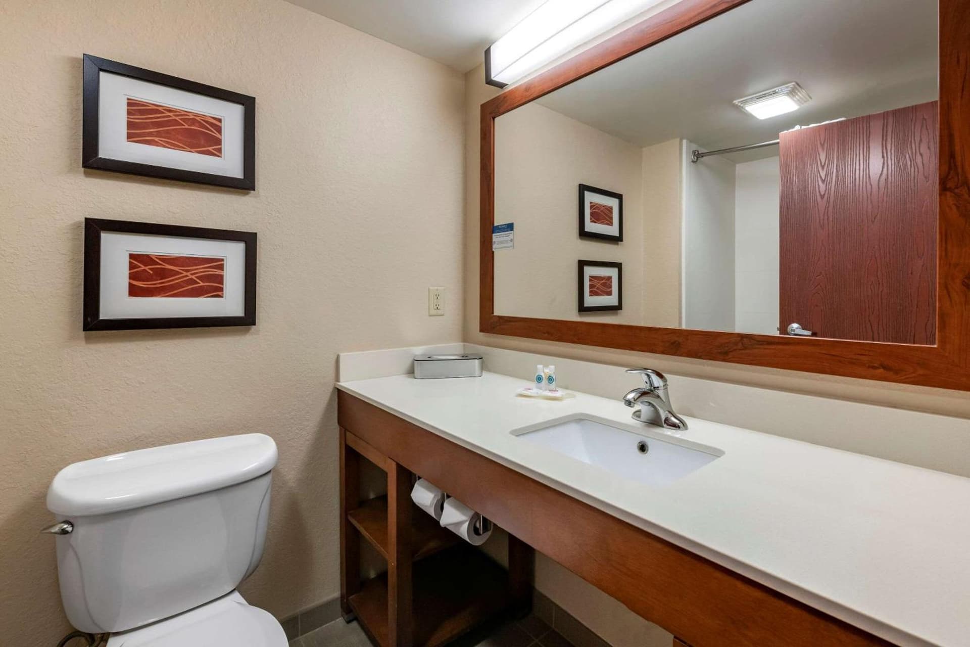 Comfort Inn & Suites Orlando North gallery photo in Sanford, FL — image 8