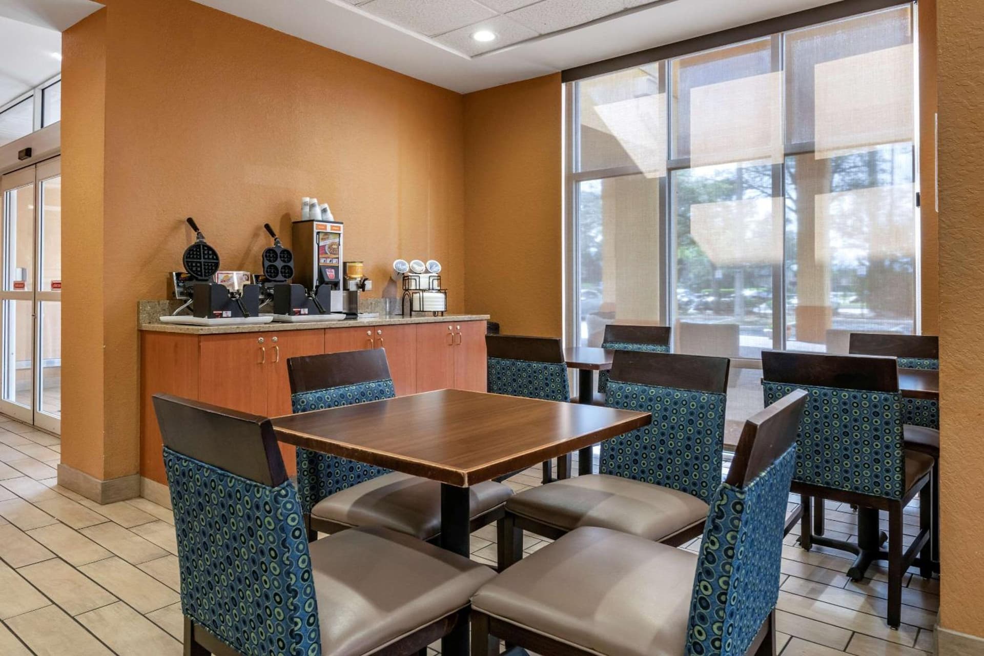 Comfort Inn & Suites Orlando North gallery photo in Sanford, FL — image 24