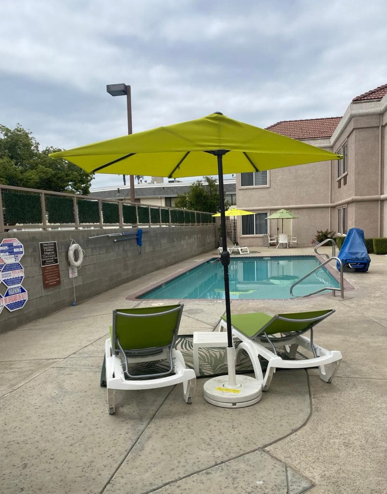 Comfort Suites Tulare Sequoia Gateway interior in Tulare, CA — gallery photo 2