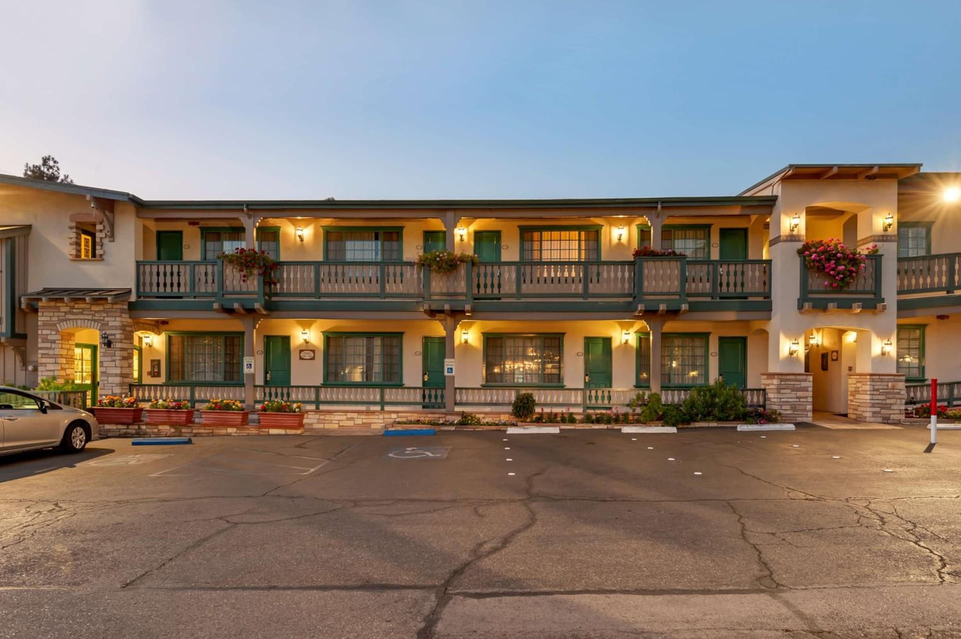 Best Western Plus Santa Barbara gallery photo in Santa Barbara, CA — image 4